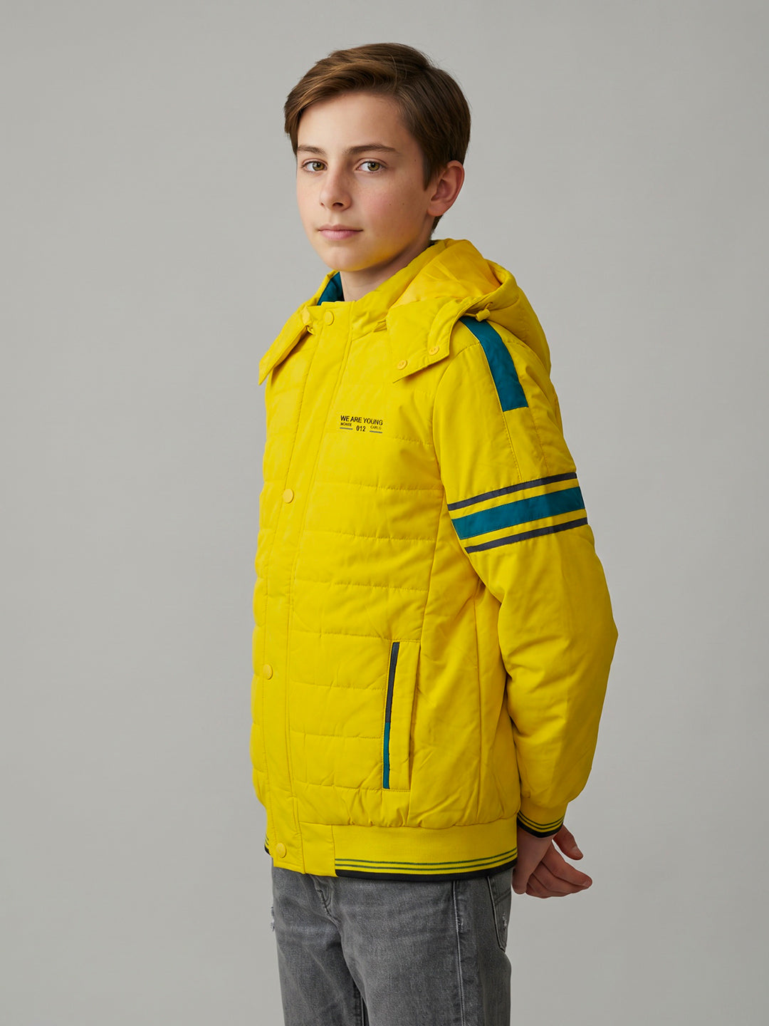 Boys Yellow Solid Hooded Full Sleeve Jacket