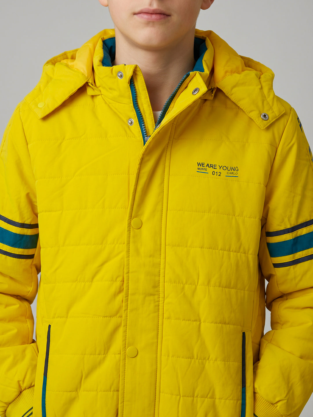 Boys Yellow Solid Hooded Full Sleeve Jacket