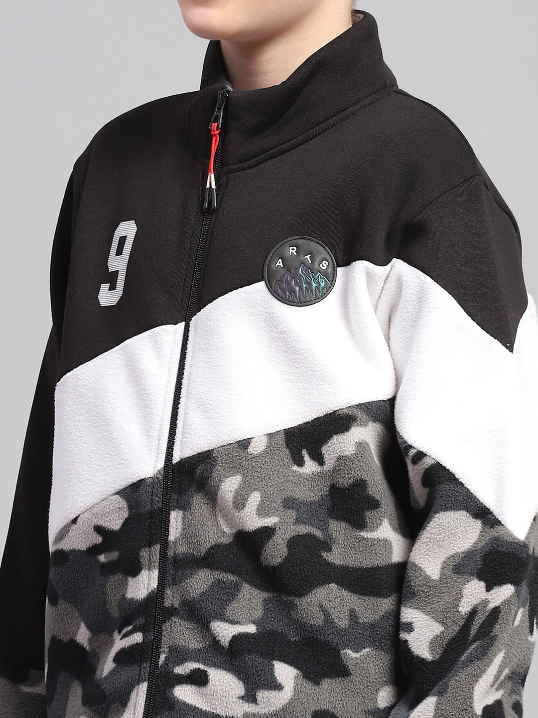 Boys Grey Printed Mock Neck Full Sleeve Sweatshirt