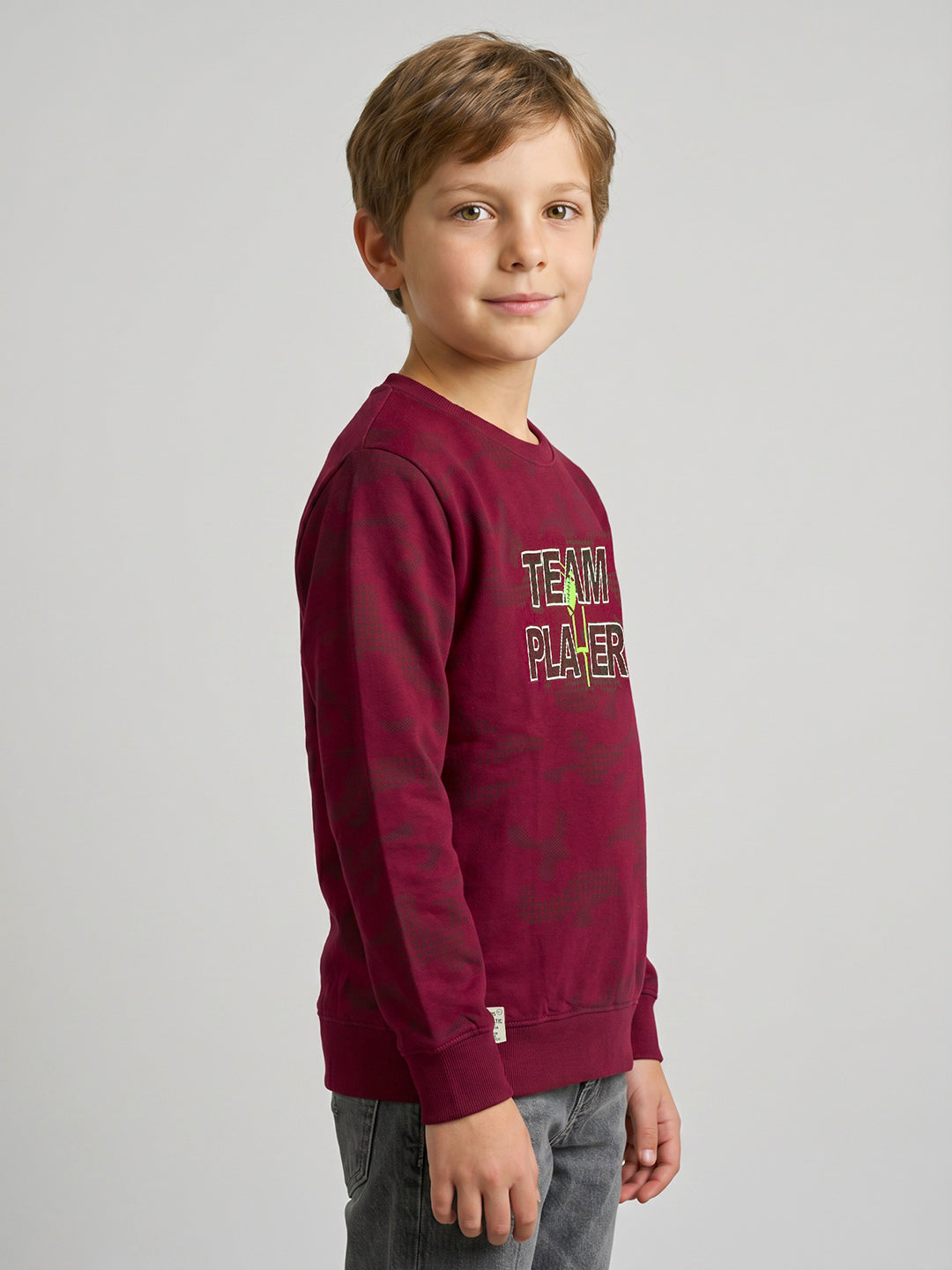 Boys Maroon Printed Round Neck Full Sleeve Sweatshirt