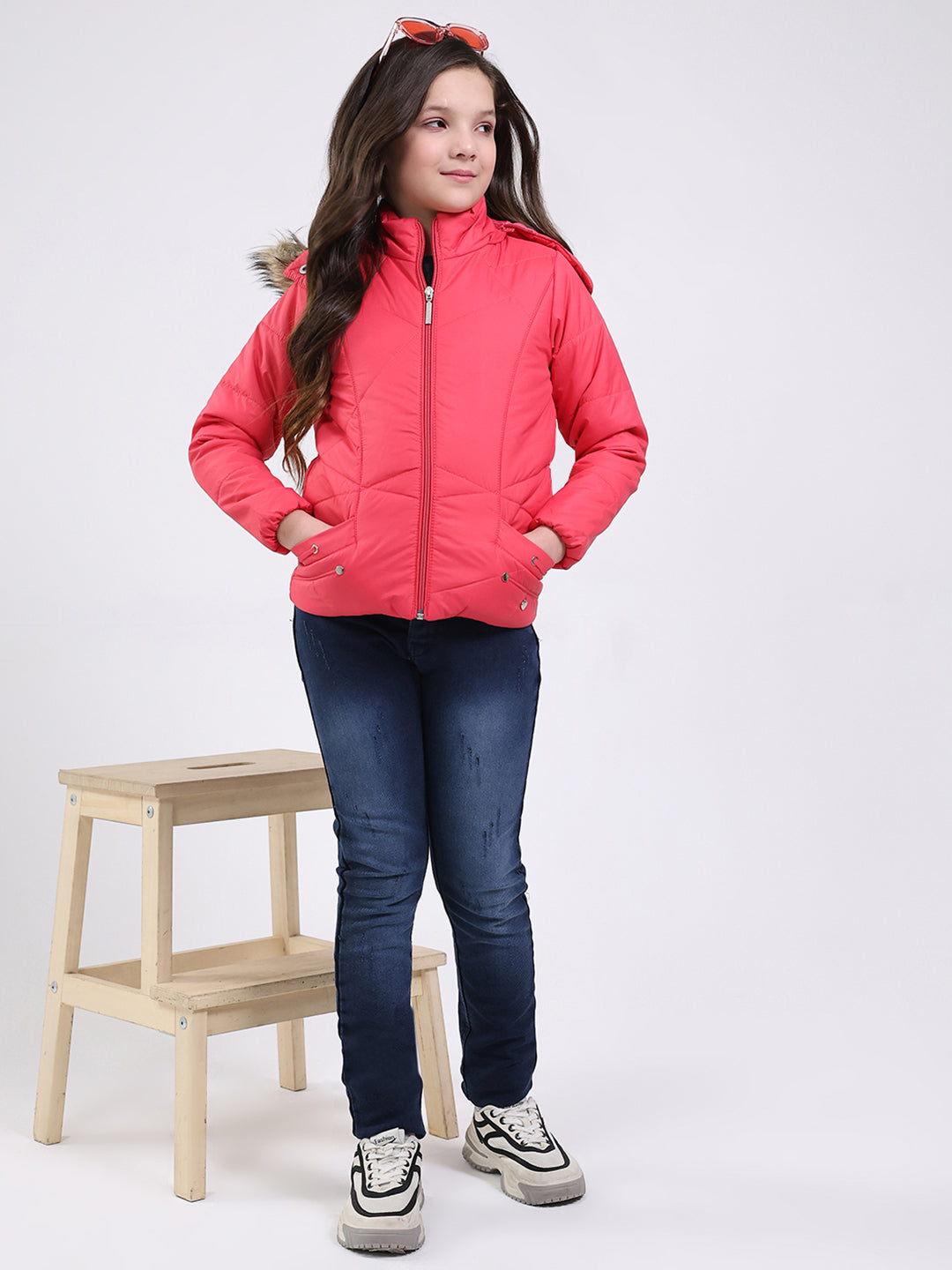 Girls Pink Solid Hooded Full Sleeve Jacket