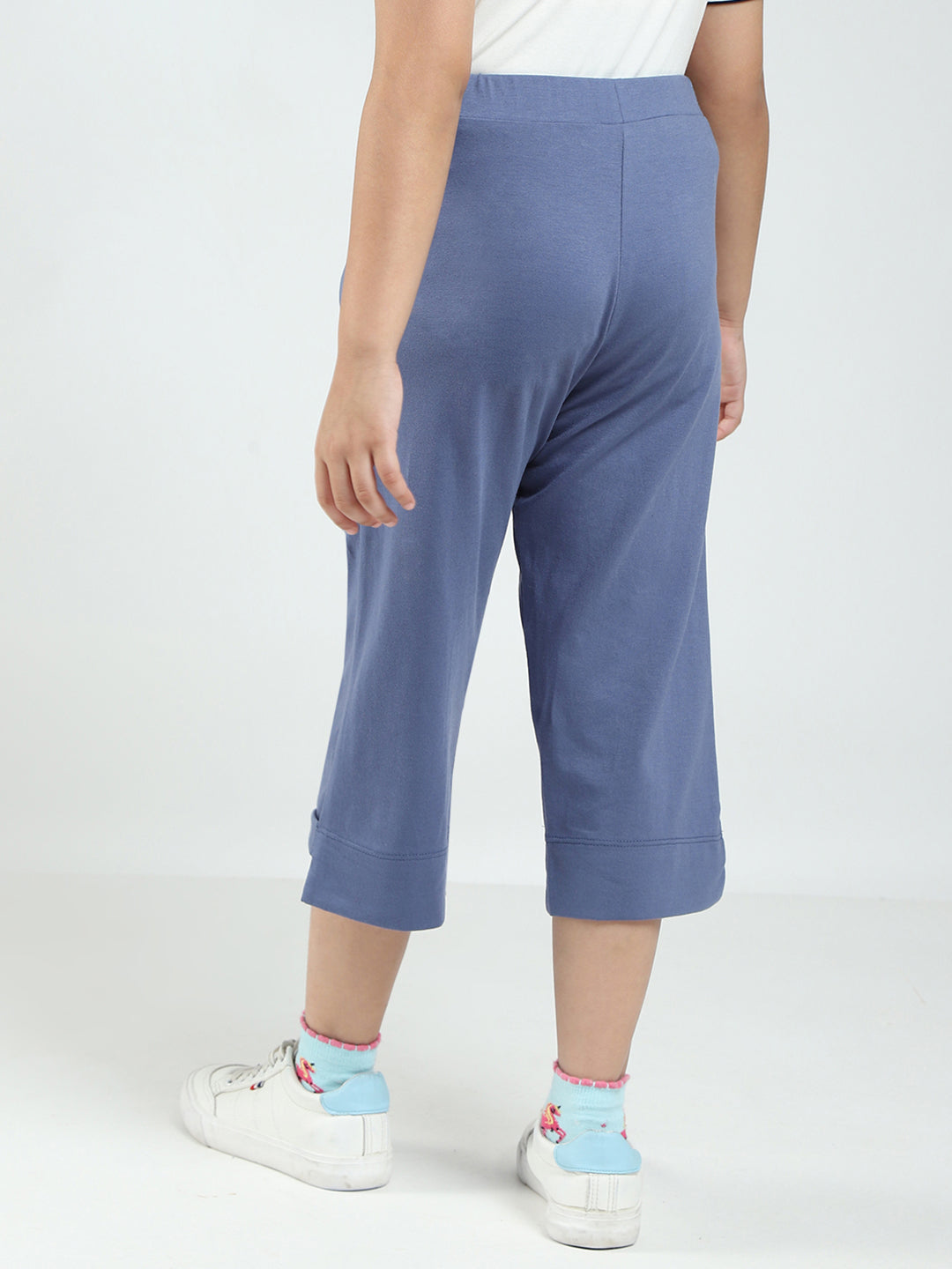 Girls Blue Solid Regular Fit Capri
