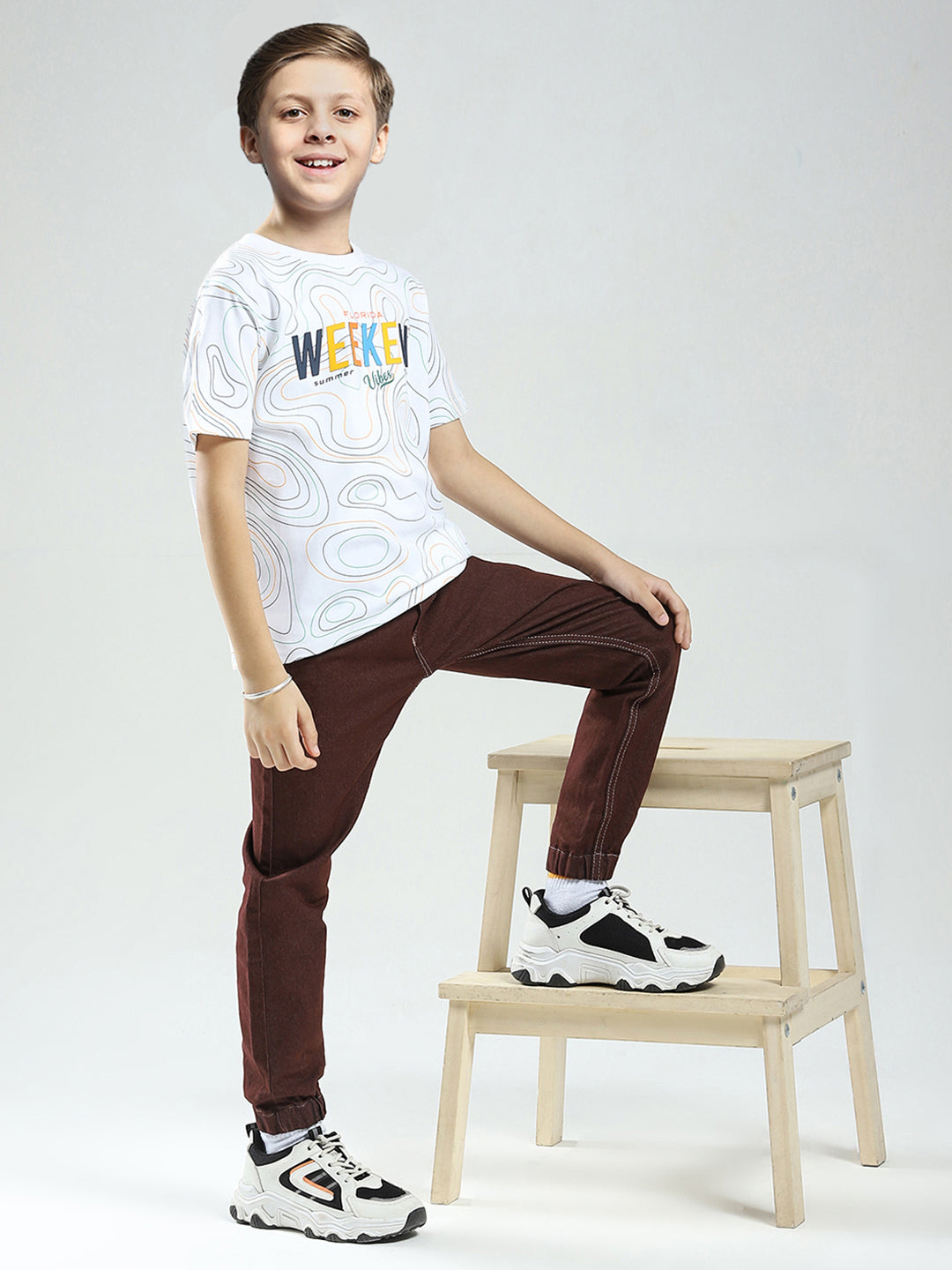 Boys White Printed Round Neck Half Sleeve T-Shirt