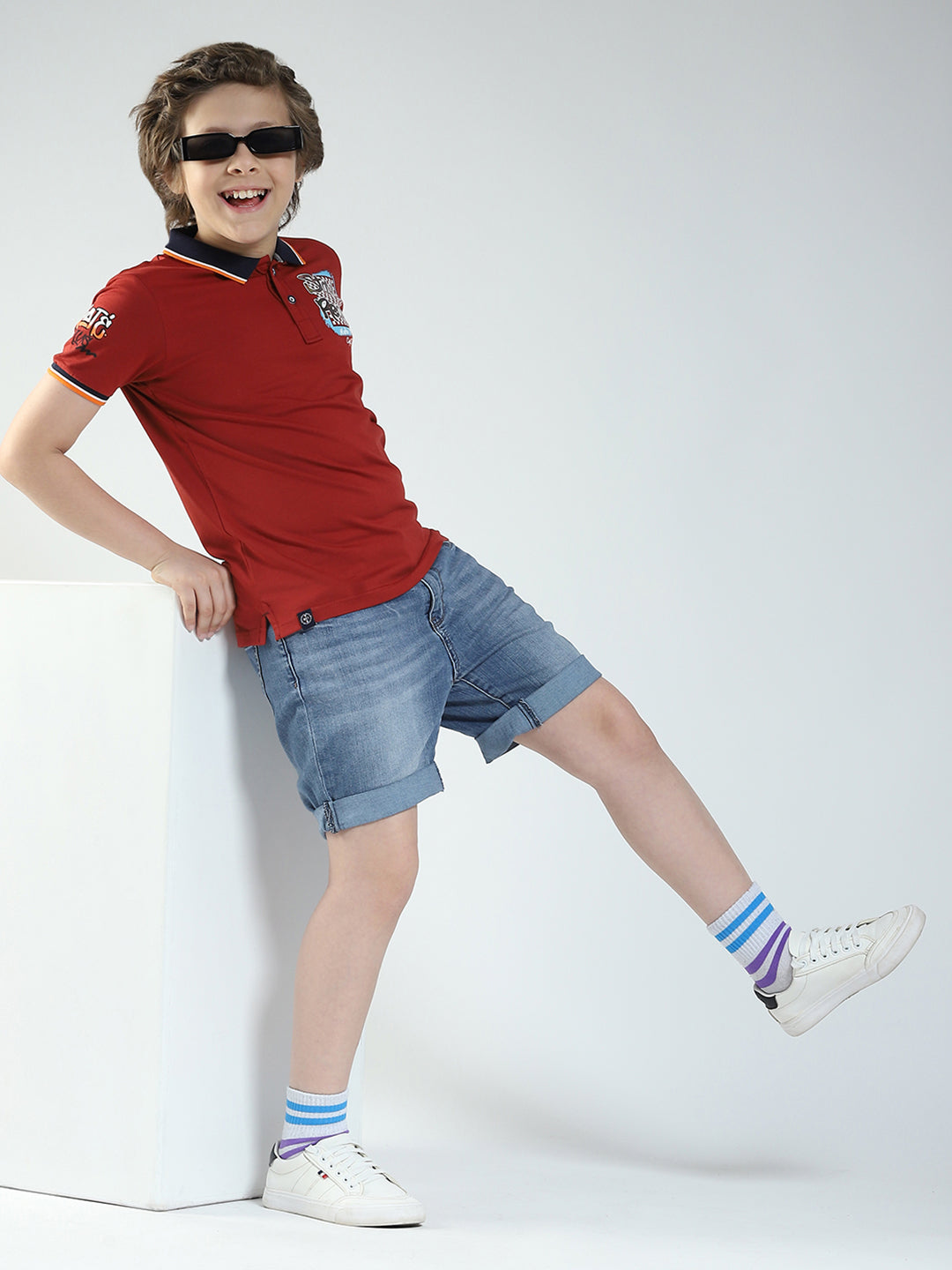 Boys Maroon Printed Collar Half Sleeve T-Shirt