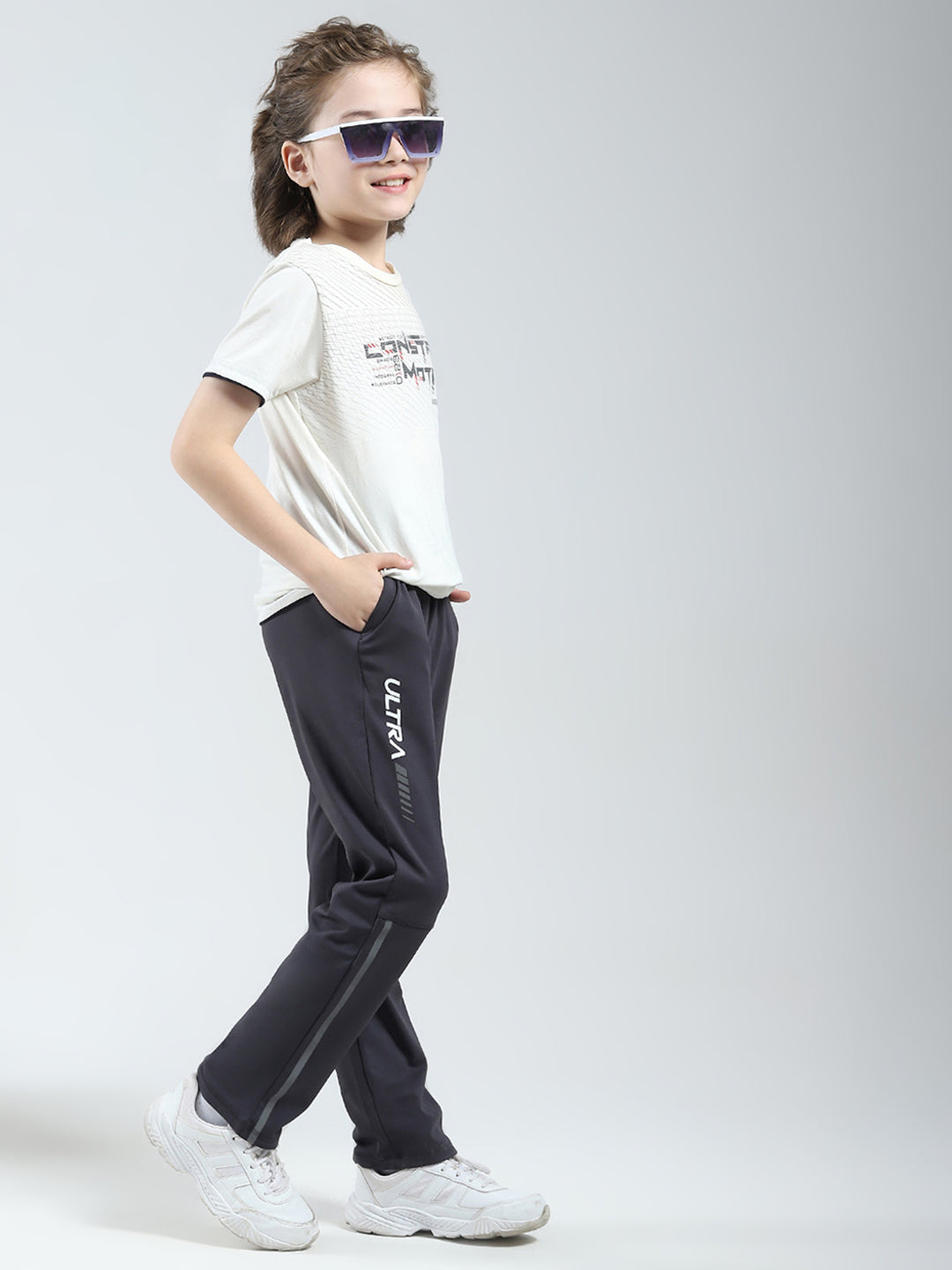 Boys Charcoal Printed Regular Fit Lower