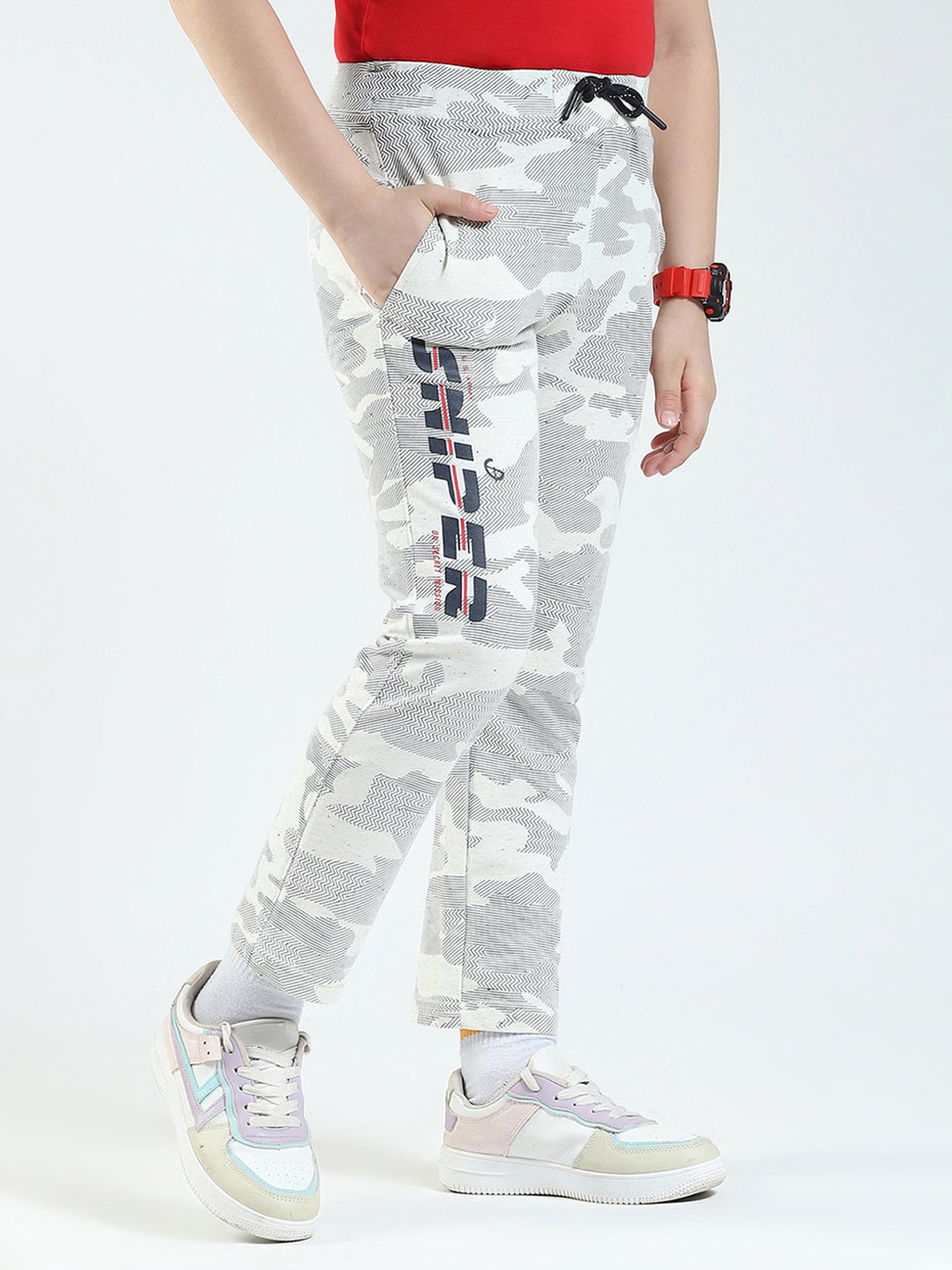 Boys Off White Solid Regular Fit Lower