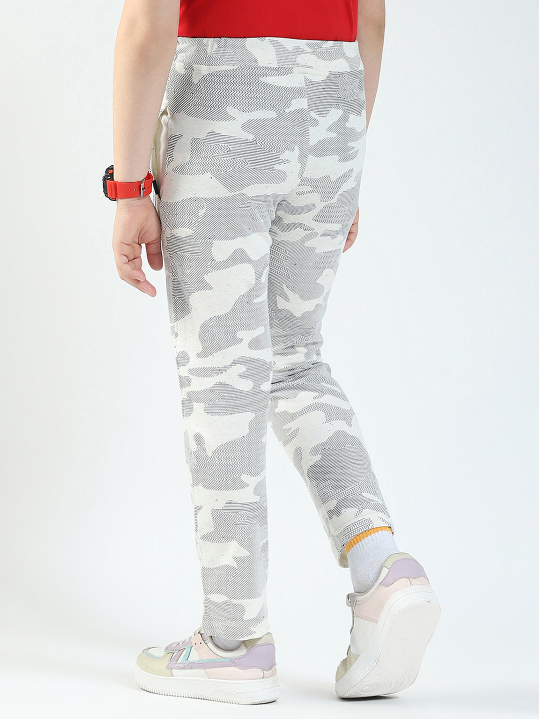 Boys Off White Solid Regular Fit Lower