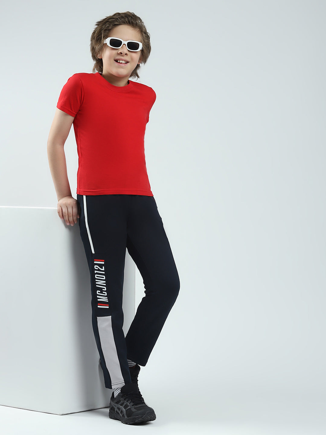 Boys Navy Blue Solid Regular Fit Lower