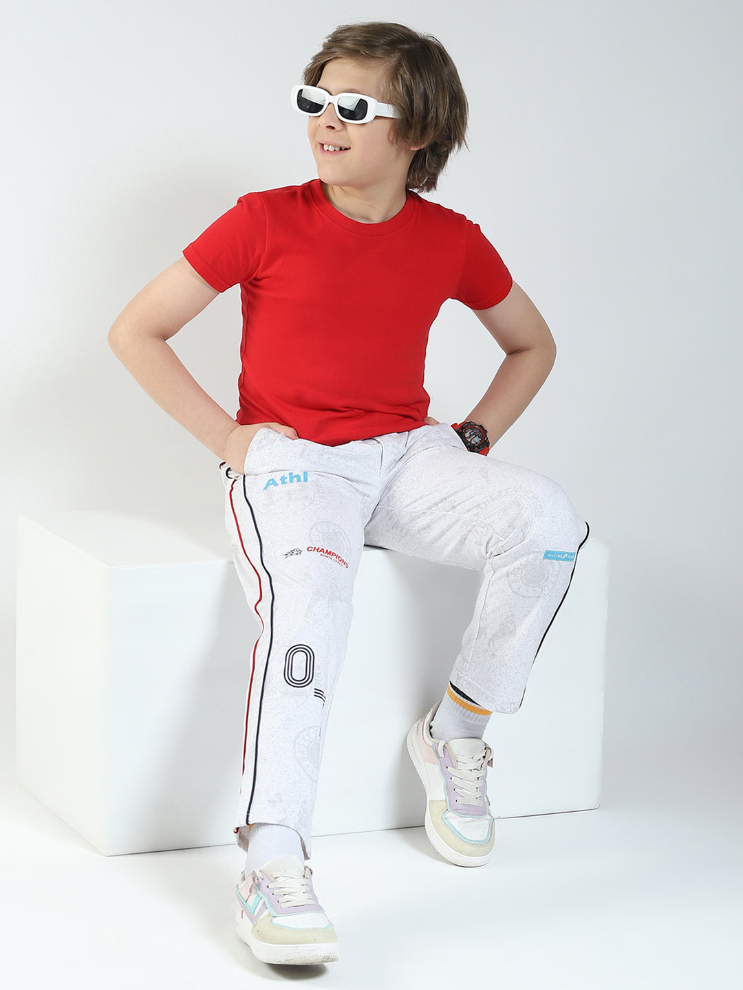 Boys White Printed Regular Fit Lower