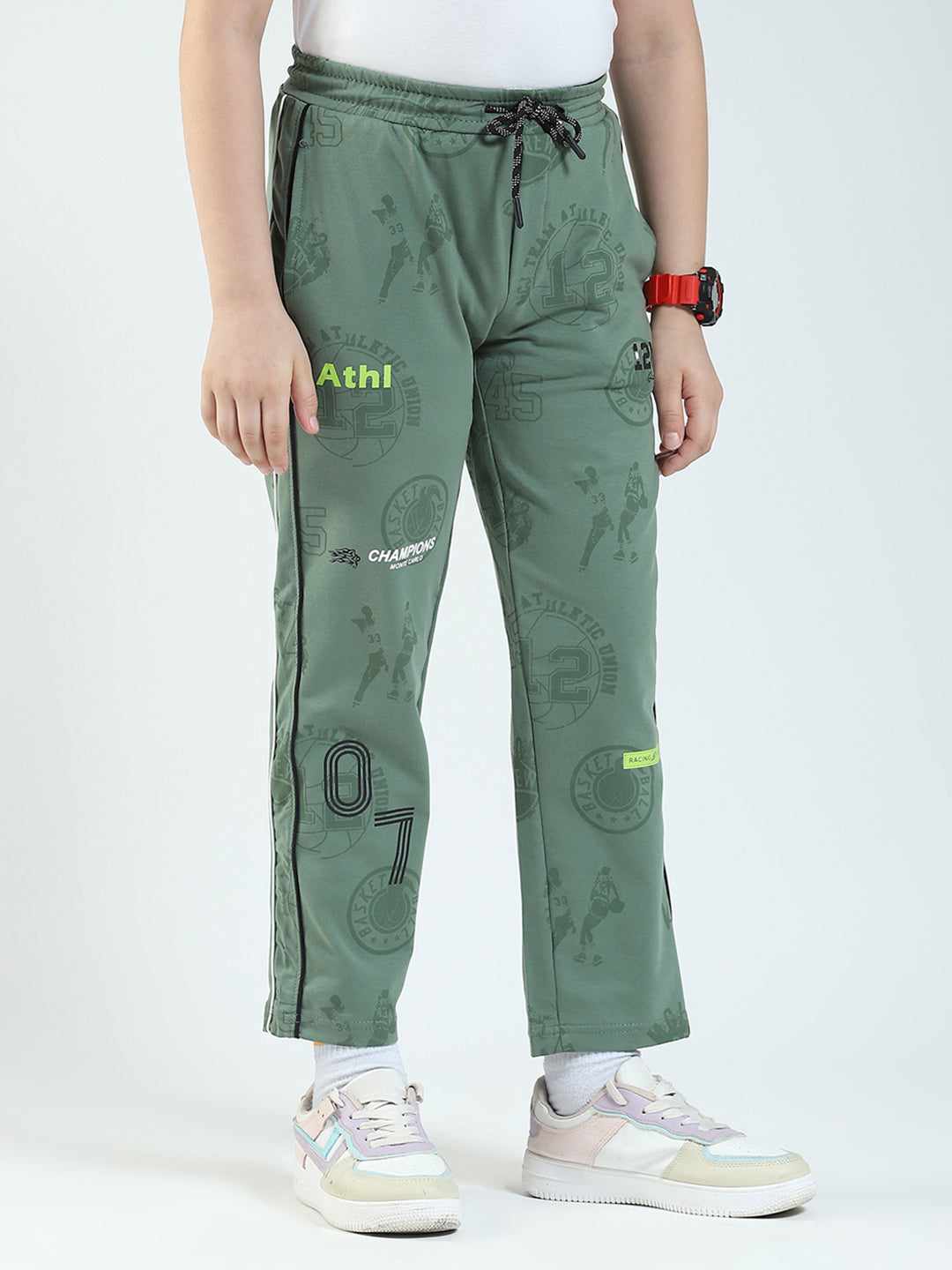 Boys Olive Printed Regular Fit Lower