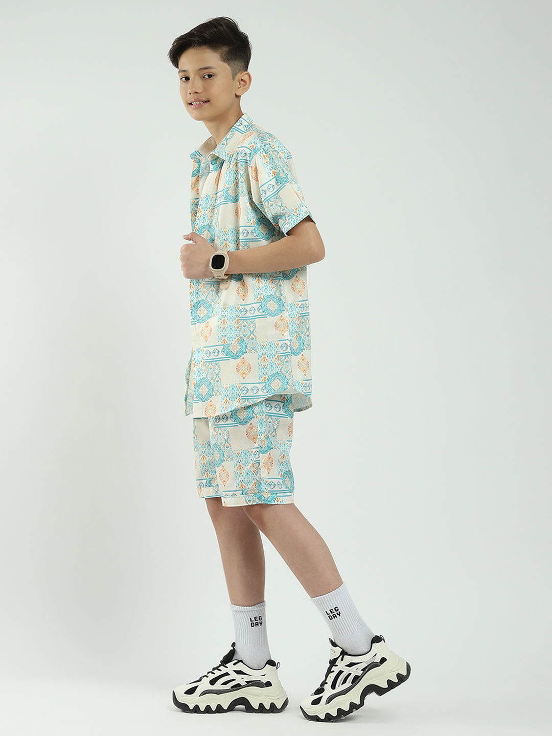 Boys Green Printed Collar Half Sleeve Cords Set