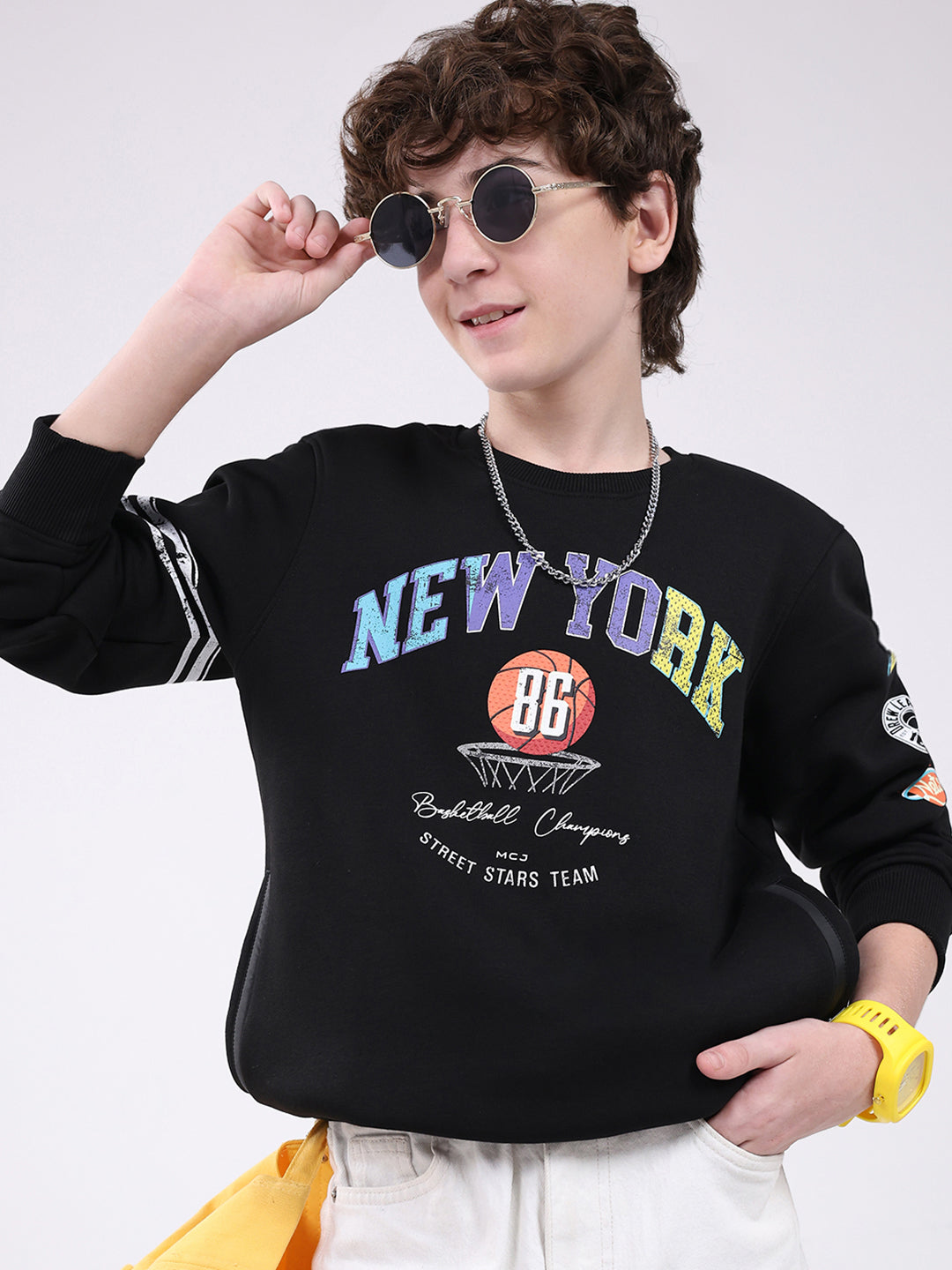Boys Black Printed Round Neck Full Sleeve Sweatshirt