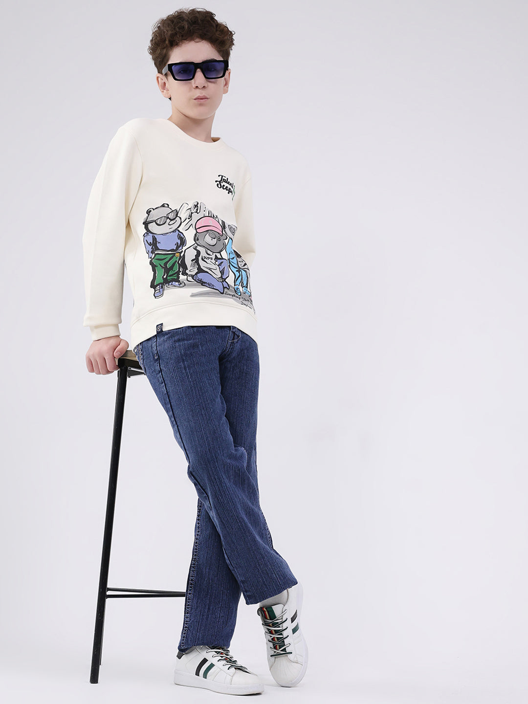 Boys Off White Printed Round Neck Full Sleeve Sweatshirt