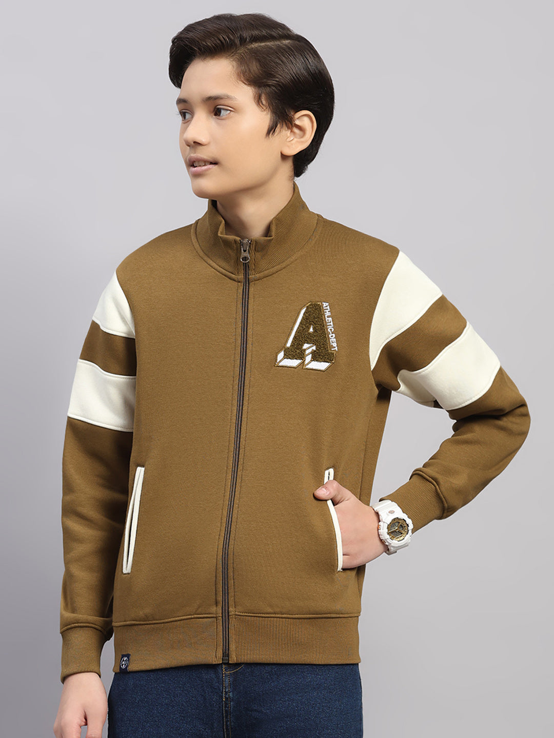 Boys Olive Embroidered Round Neck Full Sleeve Sweatshirt