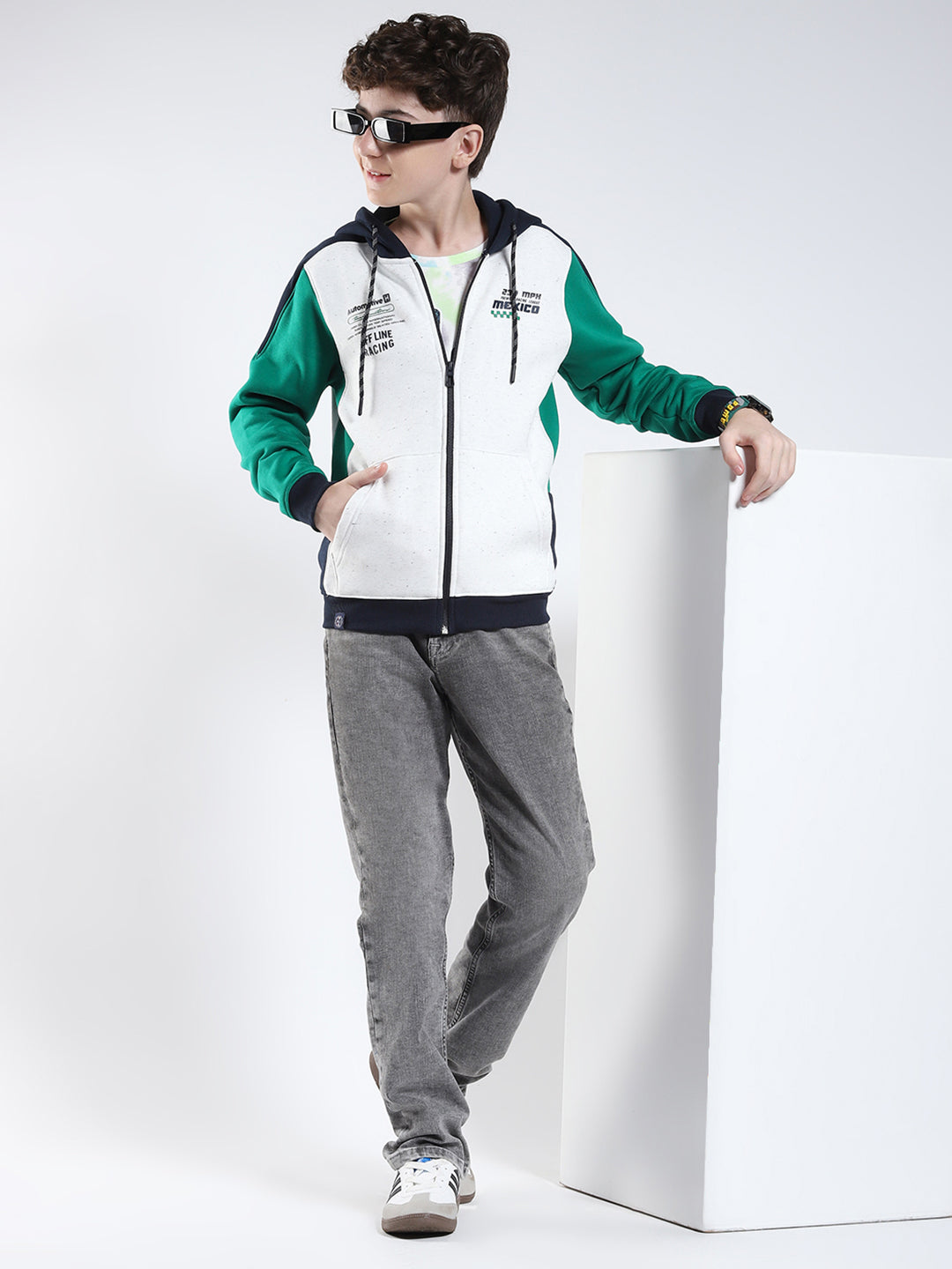 Boys Green Printed Hooded Full Sleeve Sweatshirt