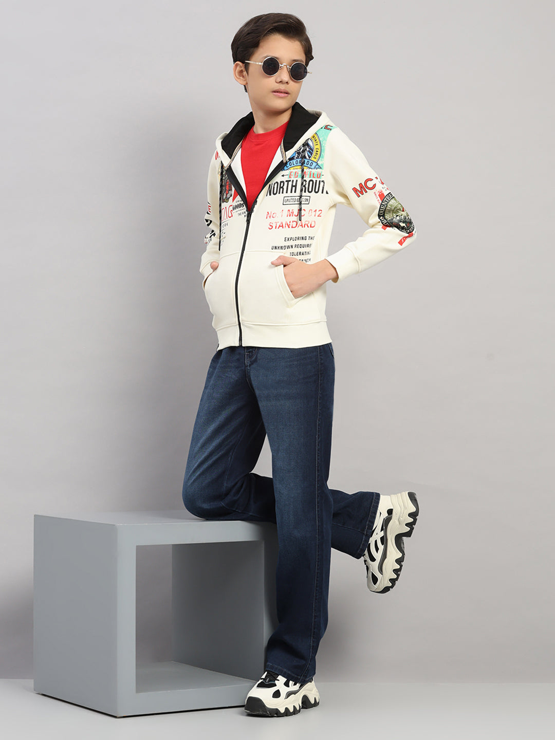 Boys Cream Printed Hooded Full Sleeve Sweatshirt