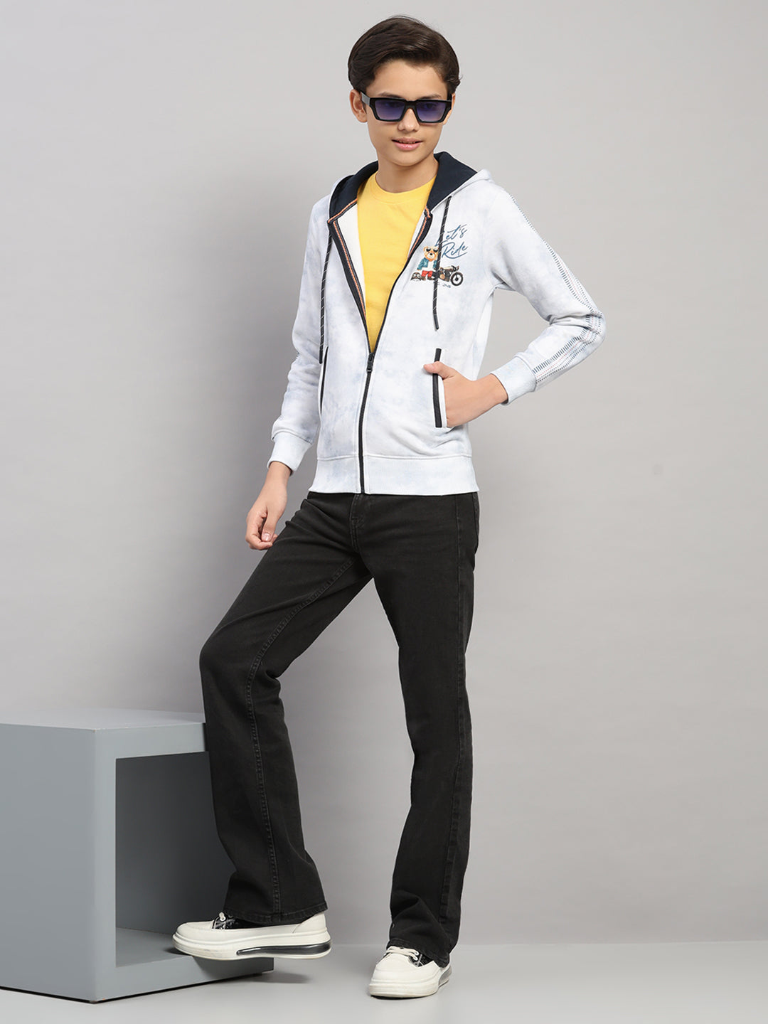 Boys Blue Printed Hooded Full Sleeve Sweatshirt