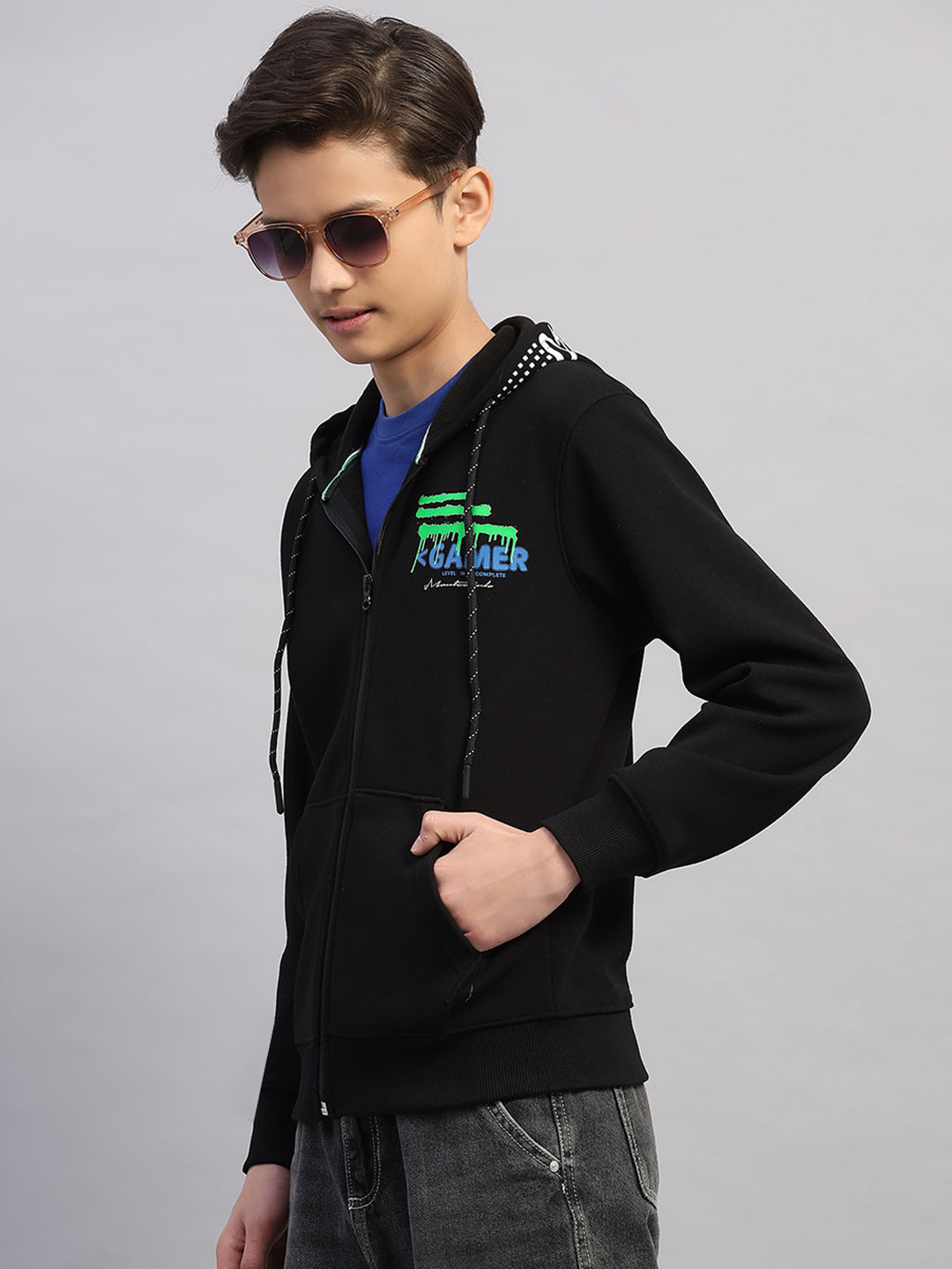 Boys Black Printed Hooded Full Sleeve Sweatshirt