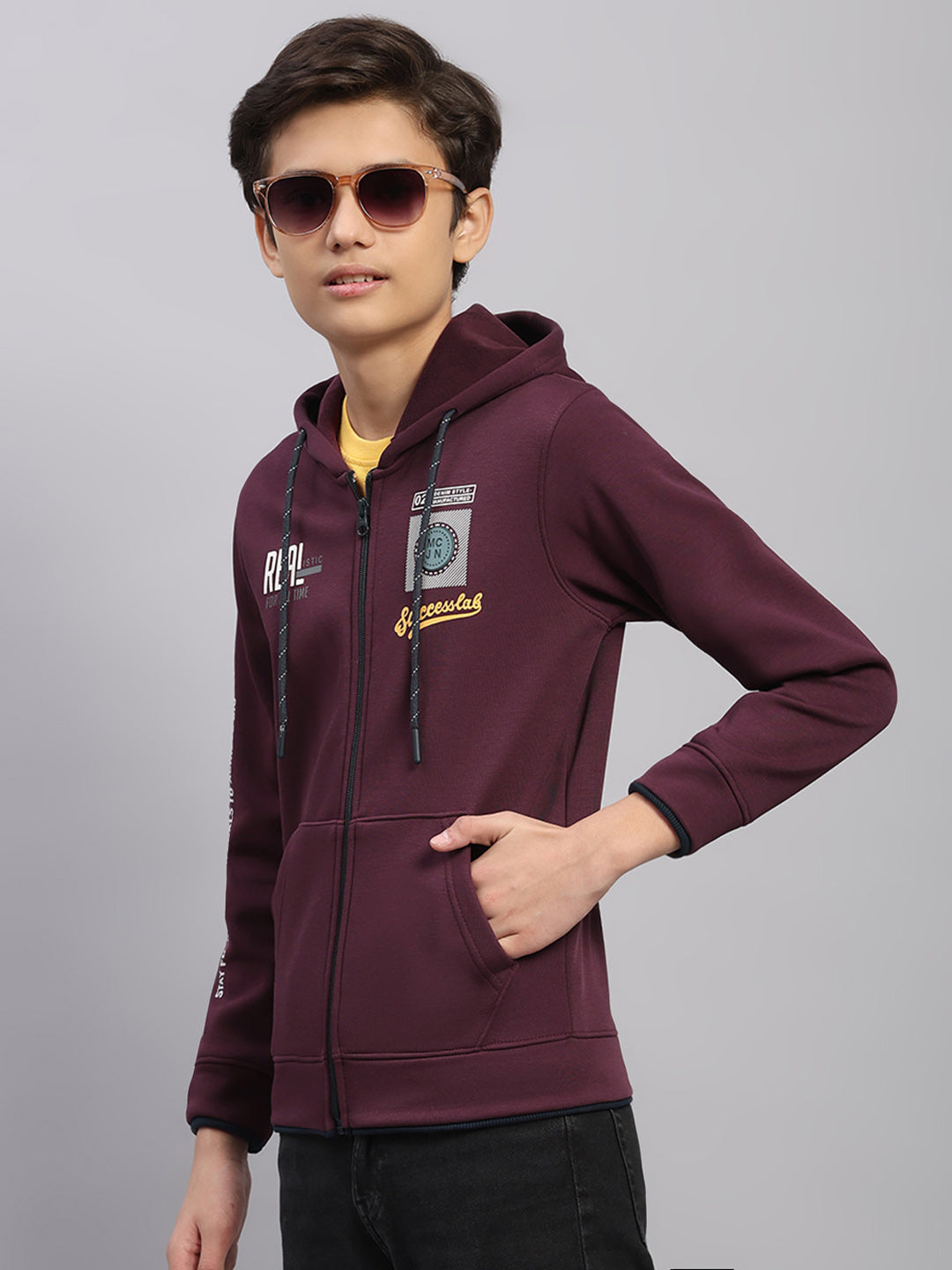 Boys Burgundy Printed Hooded Full Sleeve Sweatshirt