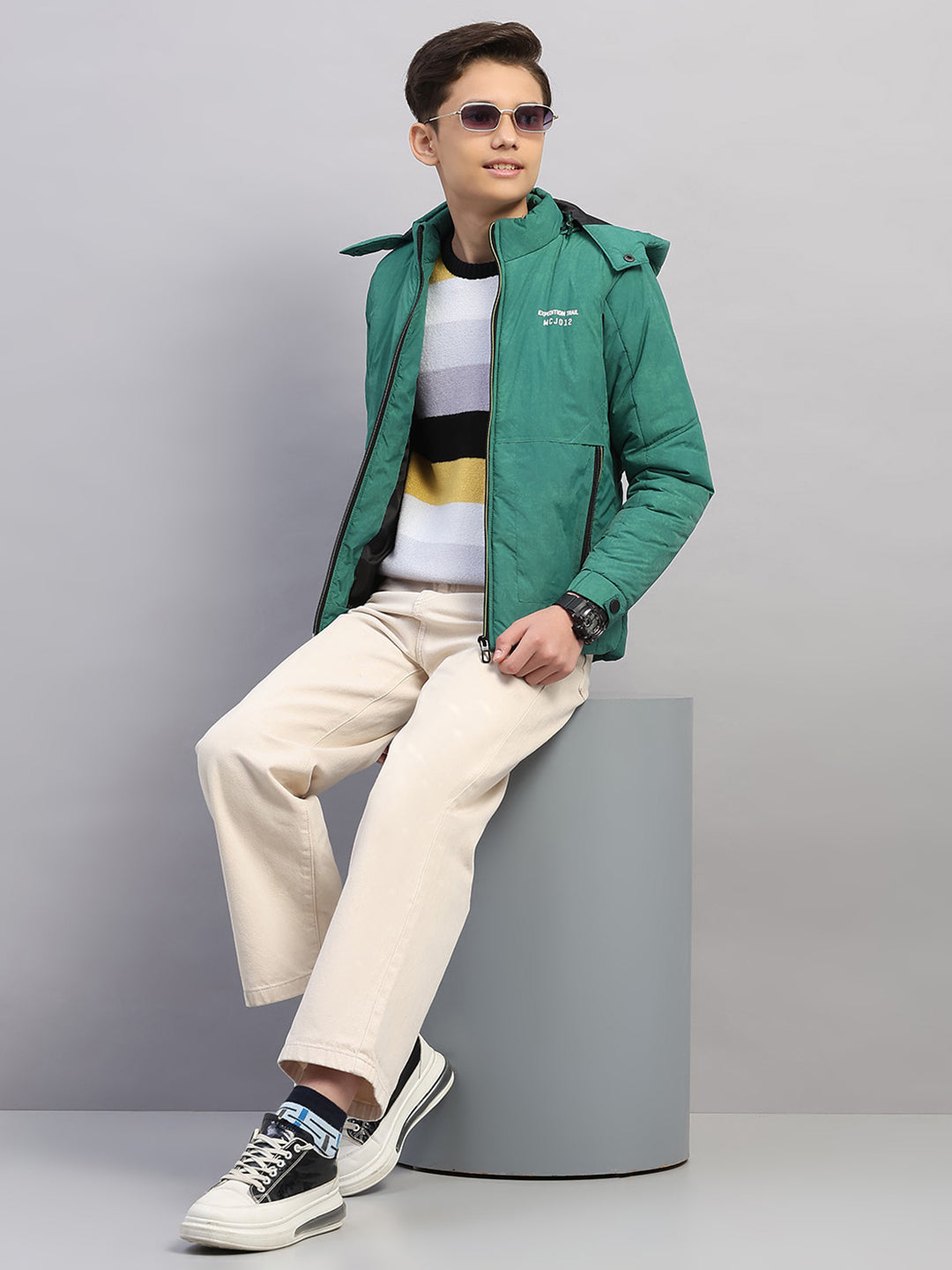 Boys Green Solid Hooded Full Sleeve Jacket