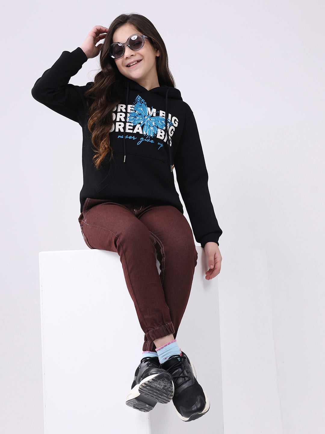 Girls Black Printed Hooded Full Sleeve Sweatshirt