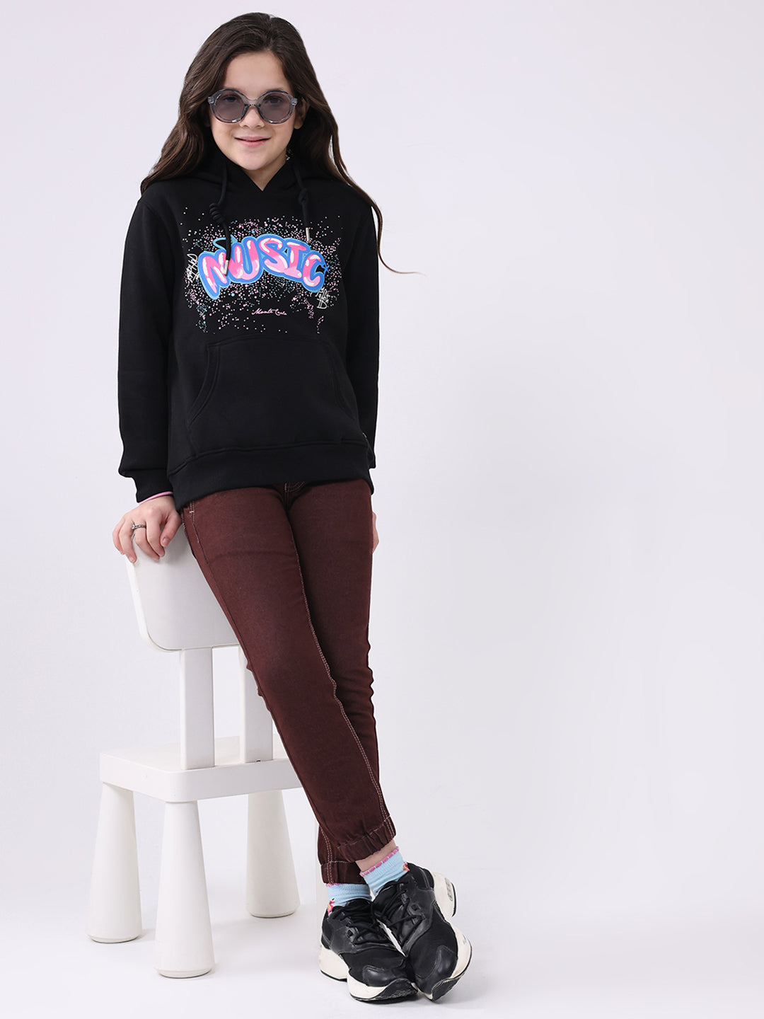 Girls Black Printed Hooded Full Sleeve Sweatshirt