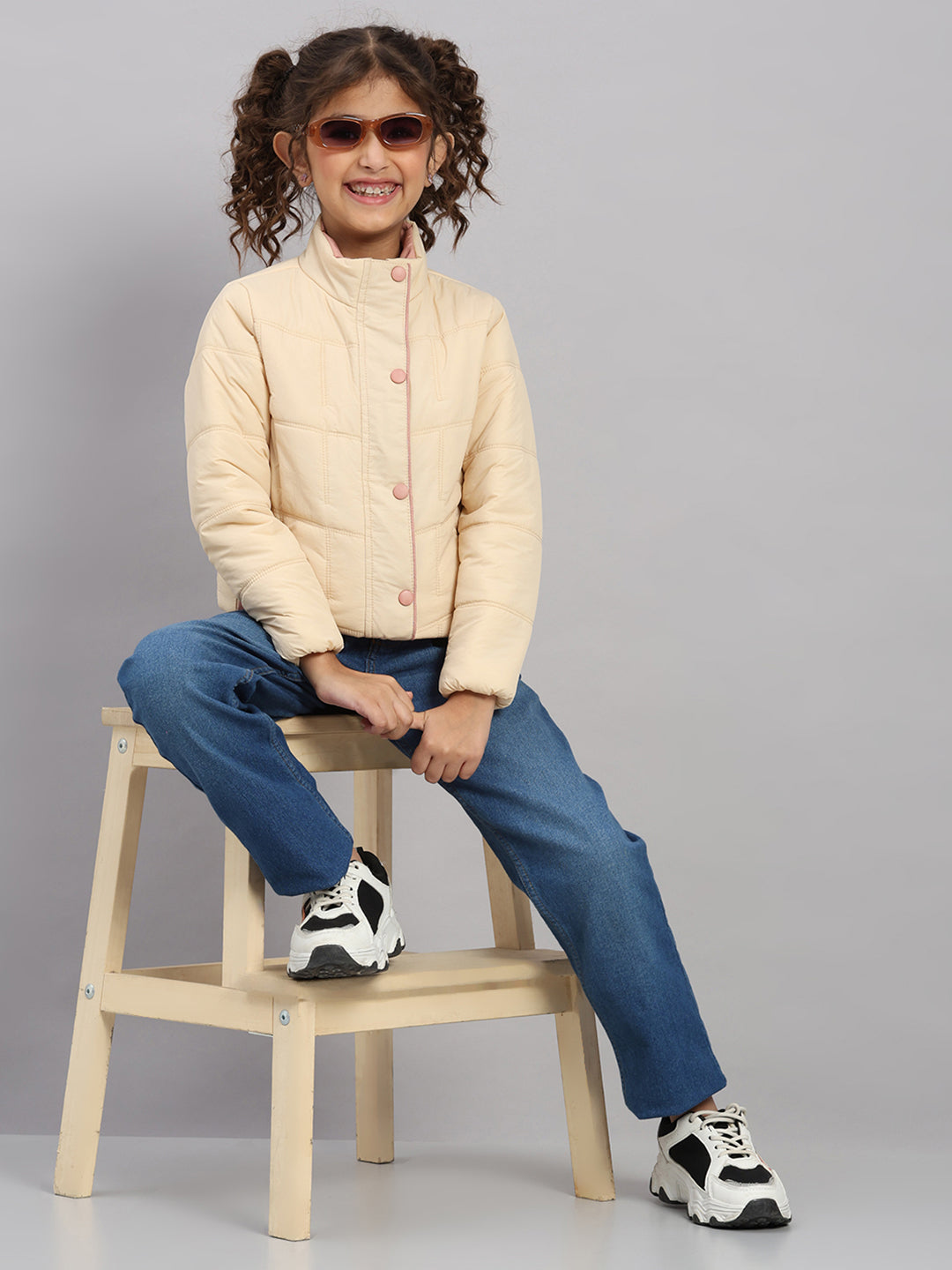 Girls Beige Solid Collar Full Sleeve Jacket