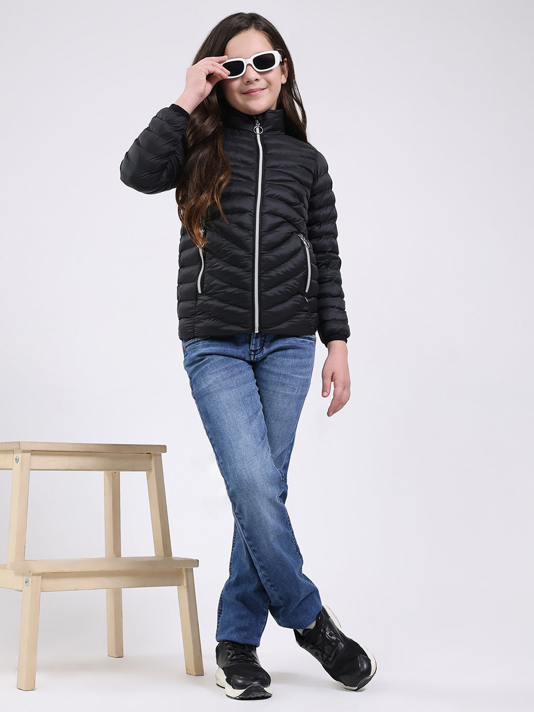 Girls Black Solid Mock Neck Full Sleeve Jacket