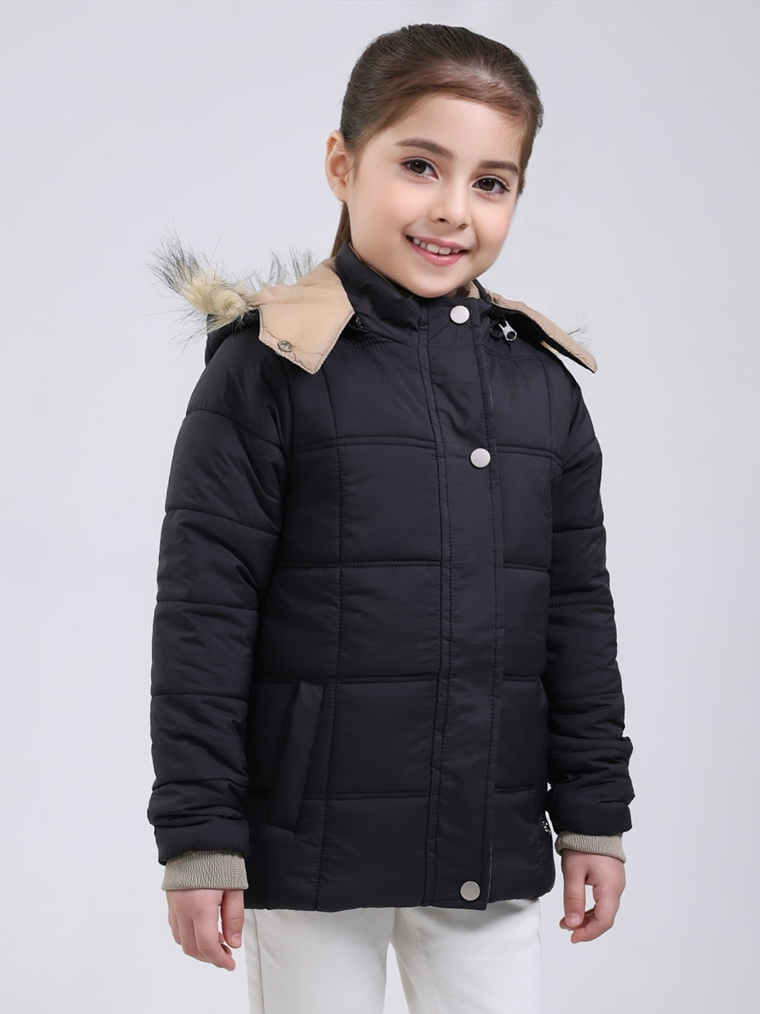 Girls Black Solid Hooded Full Sleeve Jacket