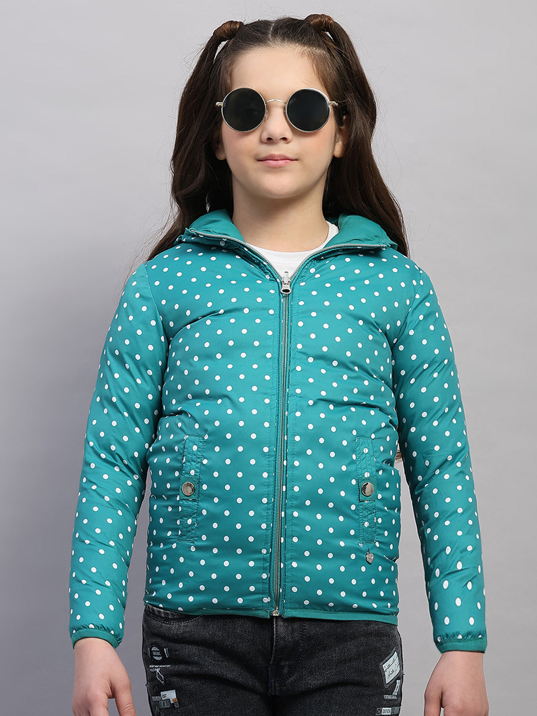 Girls Green Solid Hooded Full Sleeve Reversible Jacket