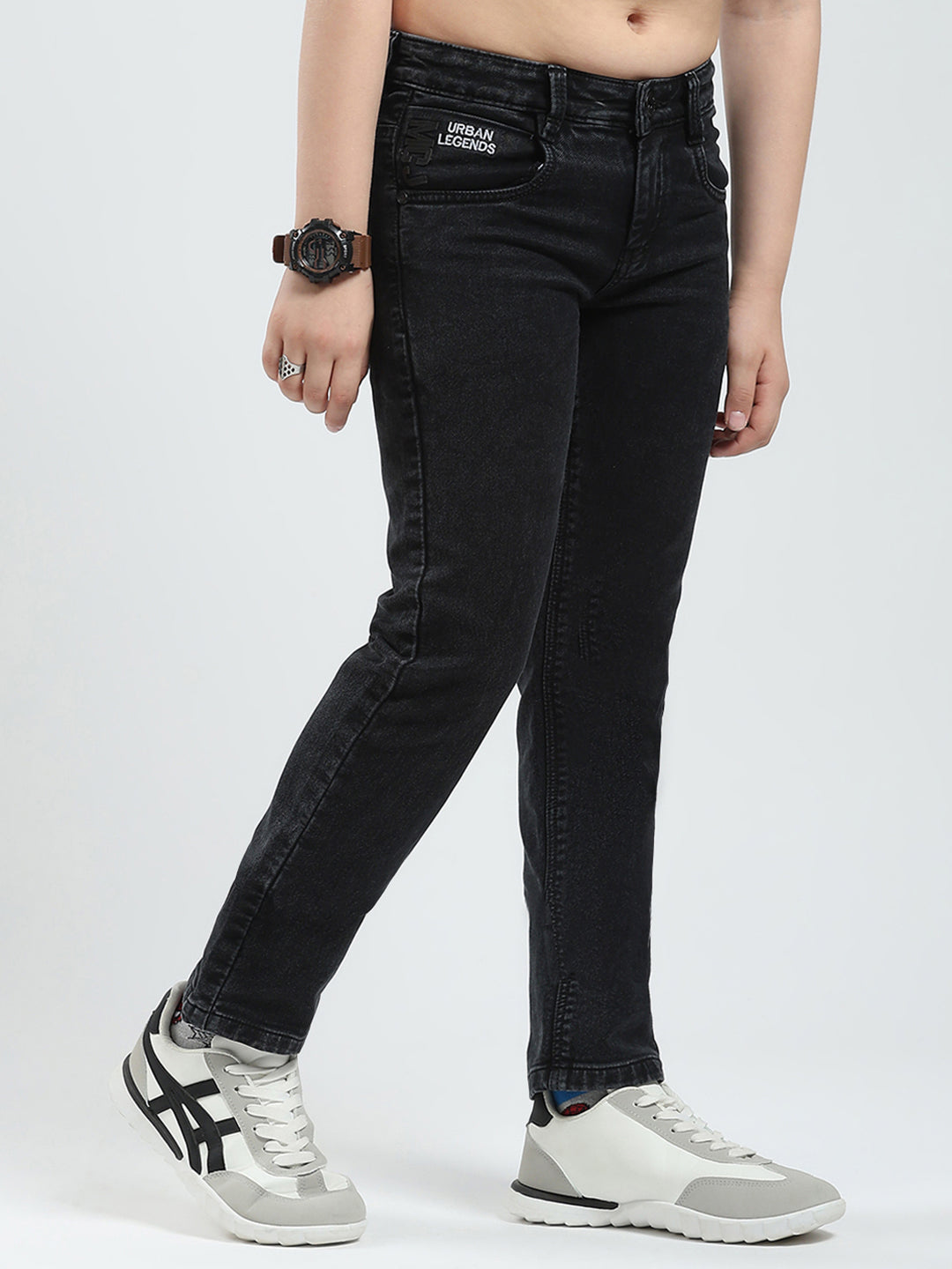 Boys Black Solid Straight Fit Denim
