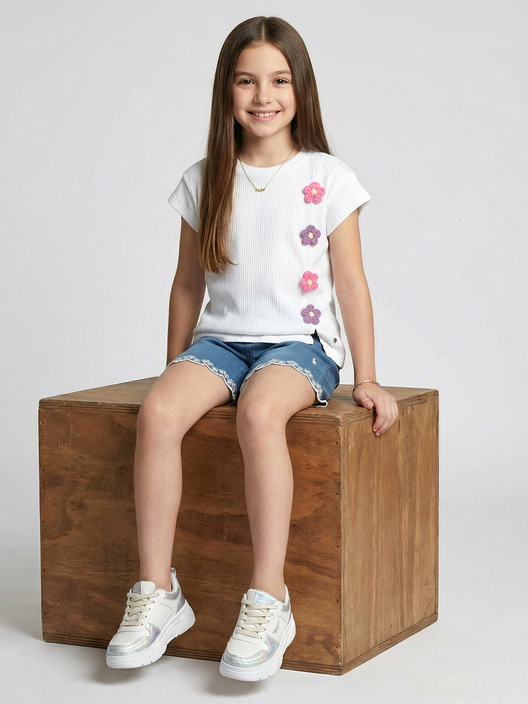 Girls Off White Self Design Round Neck Half Sleeve Top