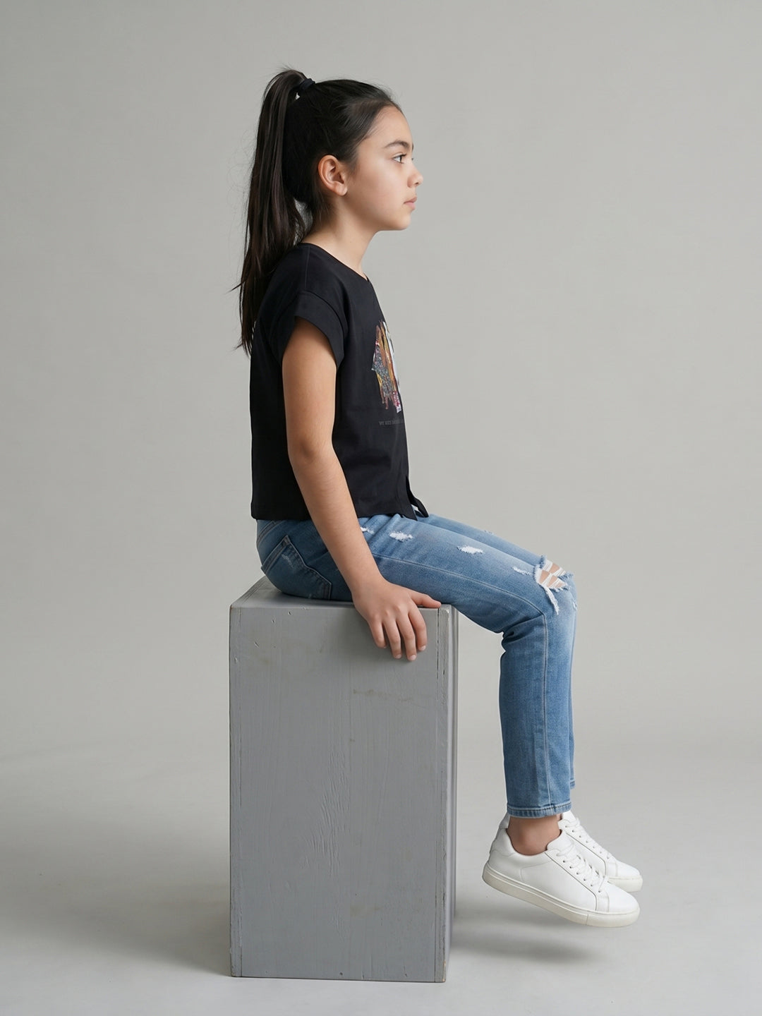 Girls Black Printed Round Neck Half Sleeve Top