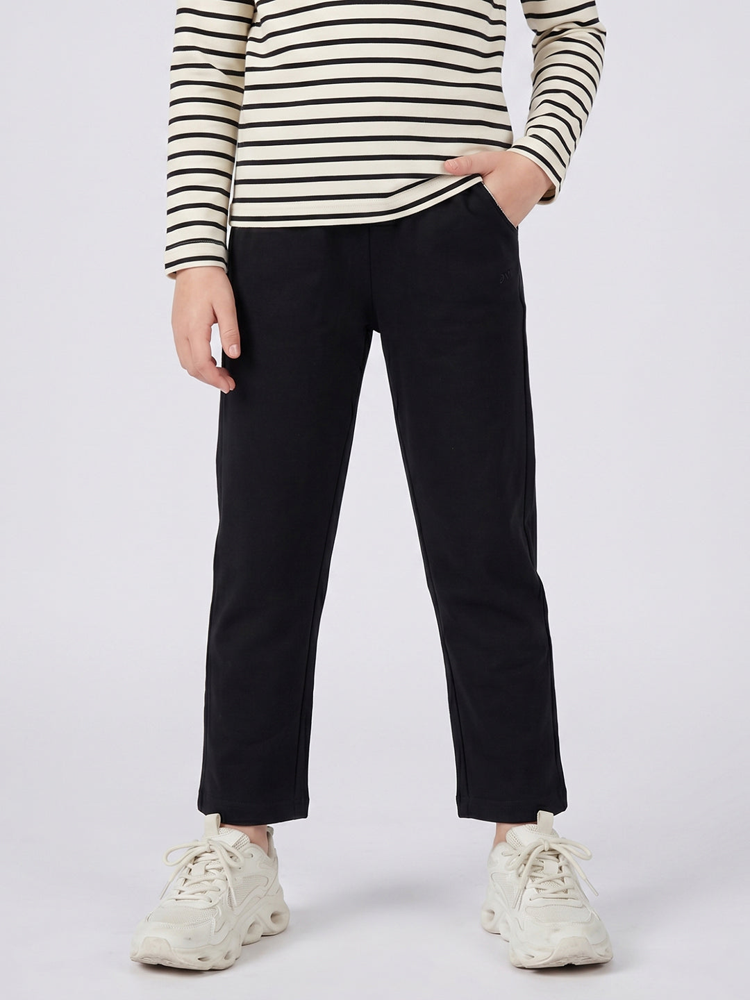 Girls Black Solid Regular Fit Lower