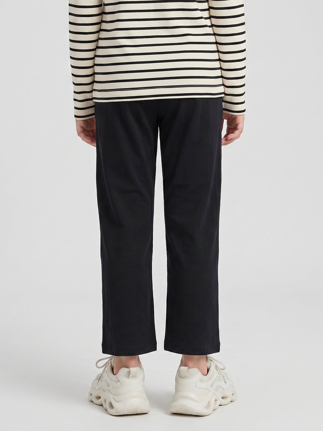 Girls Black Solid Regular Fit Lower