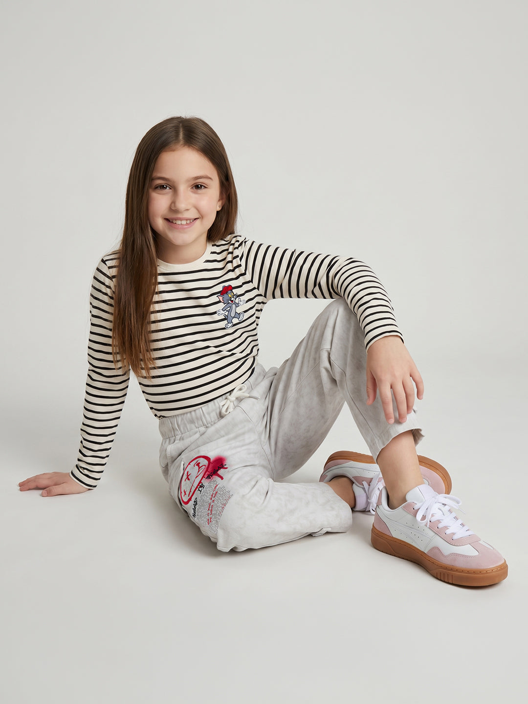 Girls Off White Printed Regular Fit Lower