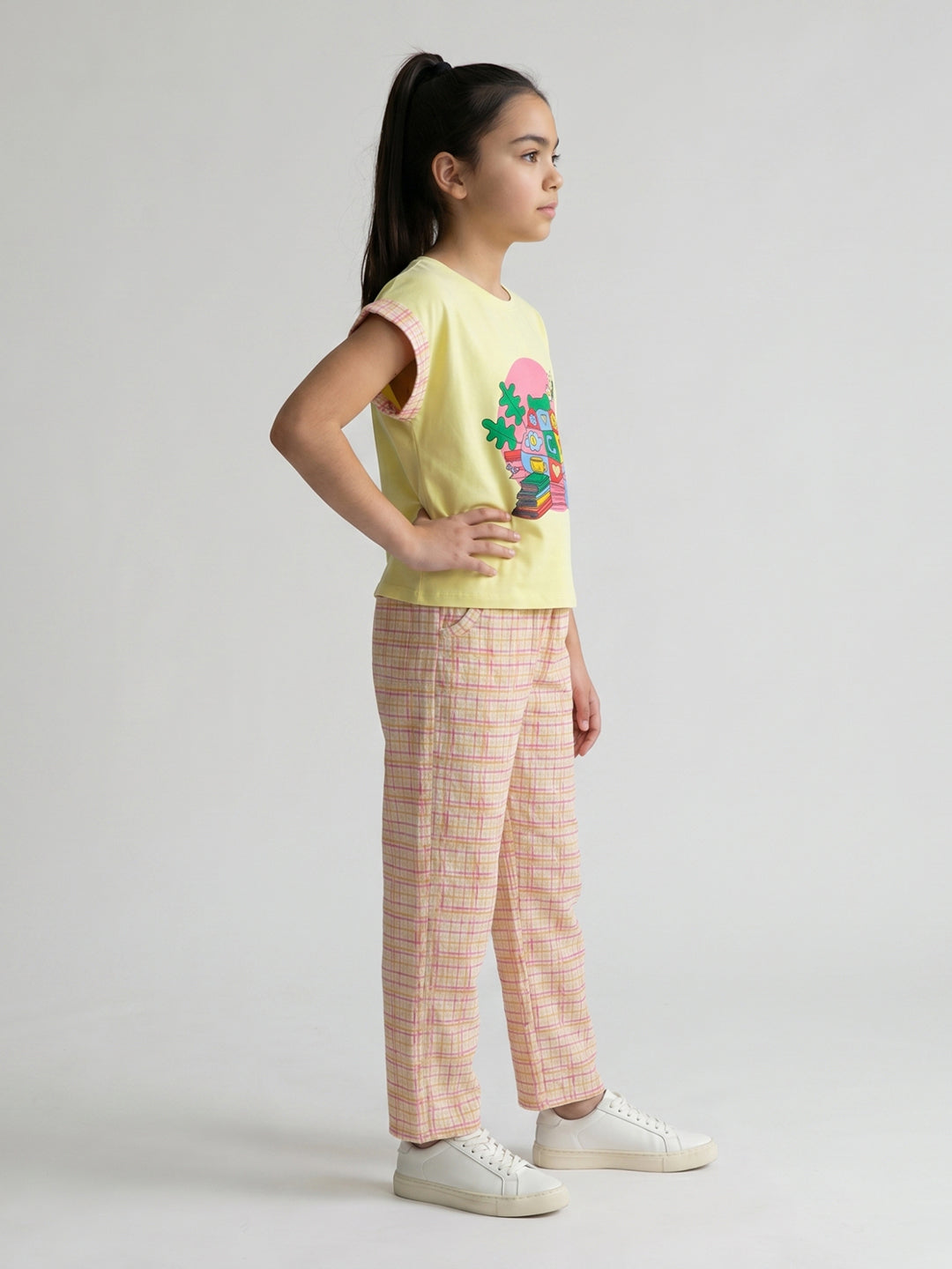 Girls Yellow Printed Round Neck Half Sleeve Lower Set