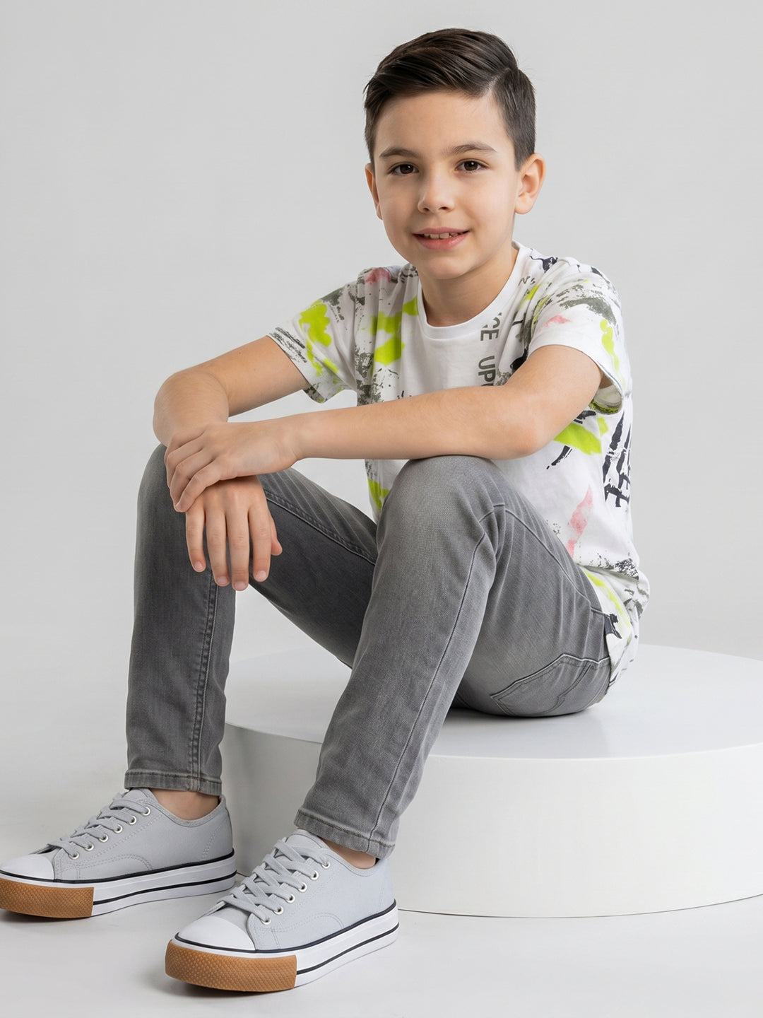 Boys White Printed Round Neck Half Sleeve T-Shirt