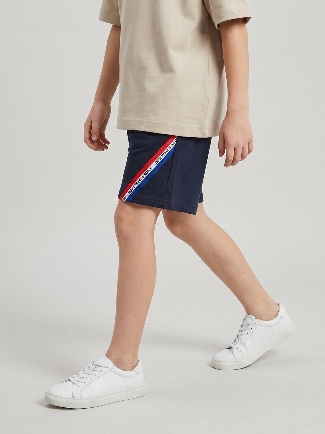 Boys Navy Blue Printed Regular Fit Shorts