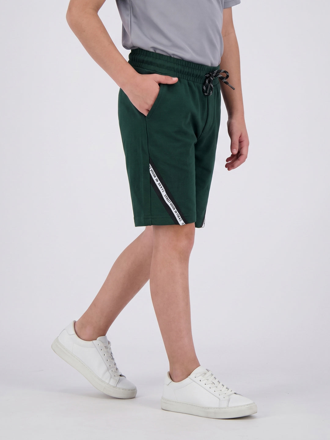 Boys Green Solid Regular Fit Shorts