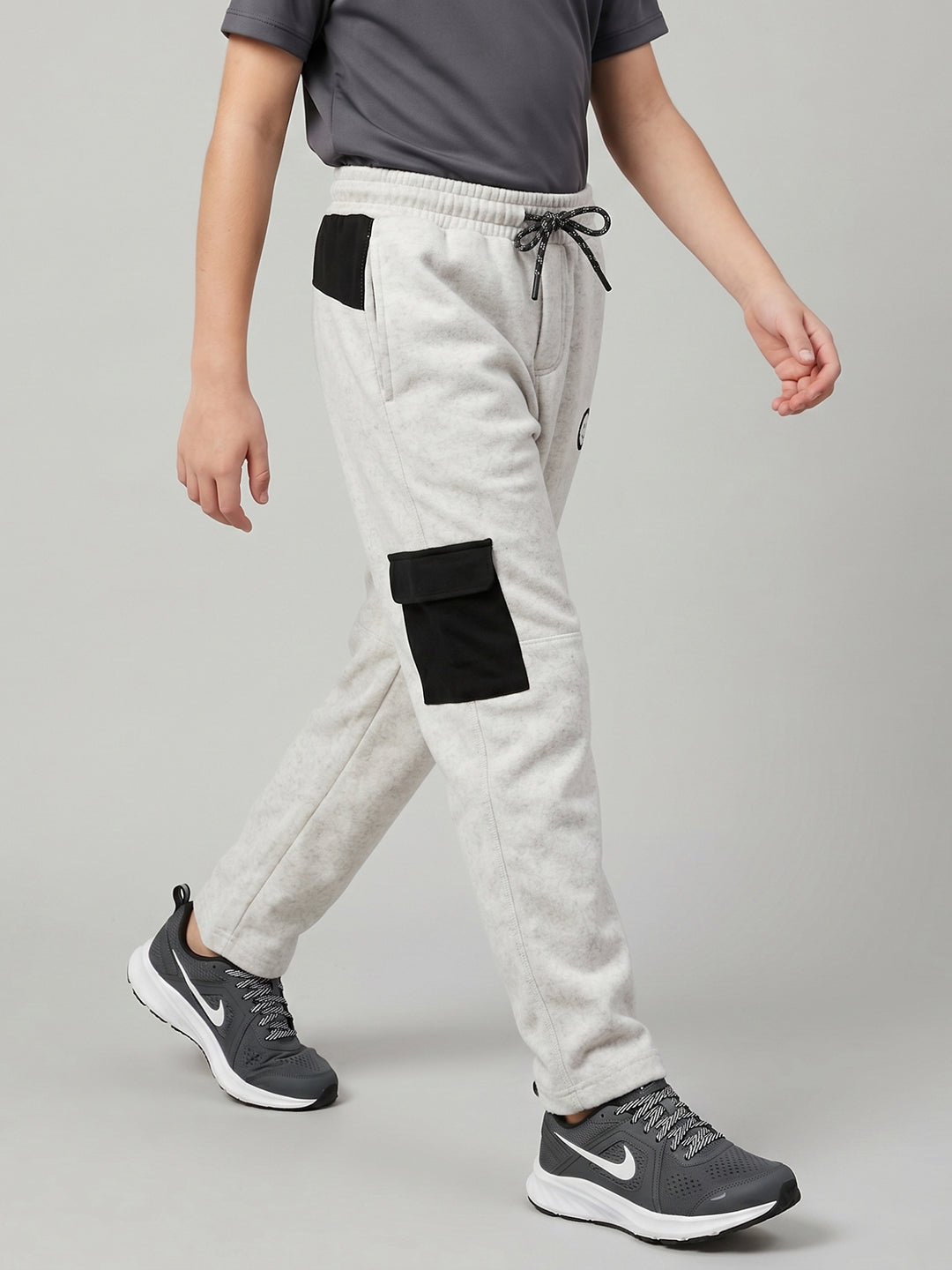Boys Off White Textured Regular Fit Lower