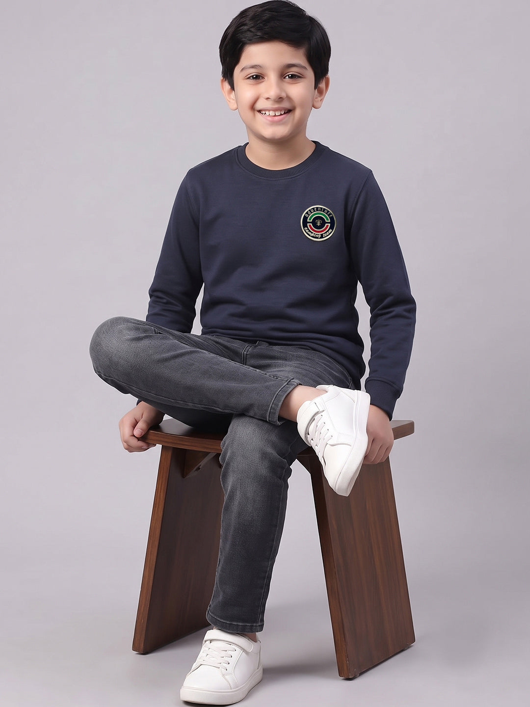 Boys Navy Blue Solid Round Neck Full Sleeve Sweatshirt