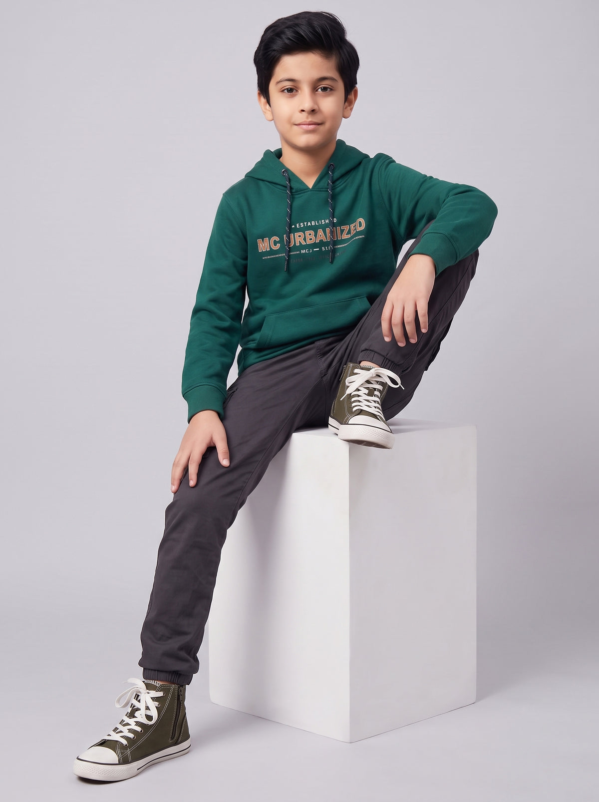 Boys Green Printed Hooded Full Sleeve Sweatshirt