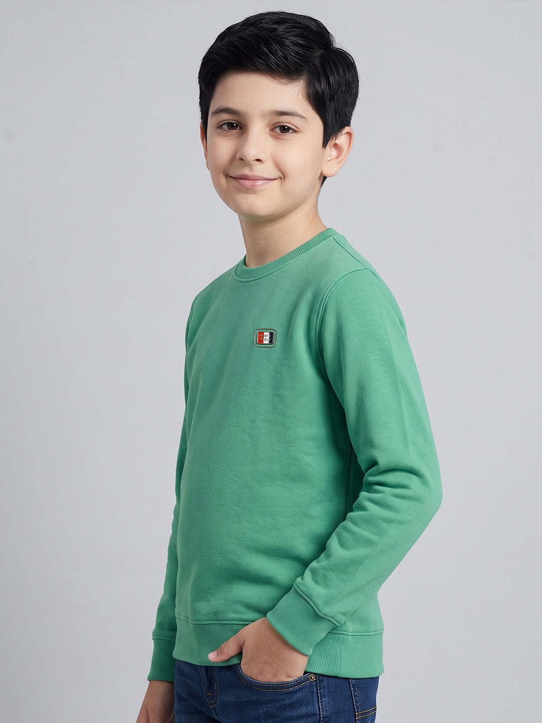 Boys Green Solid Round Neck Full Sleeve Sweatshirt