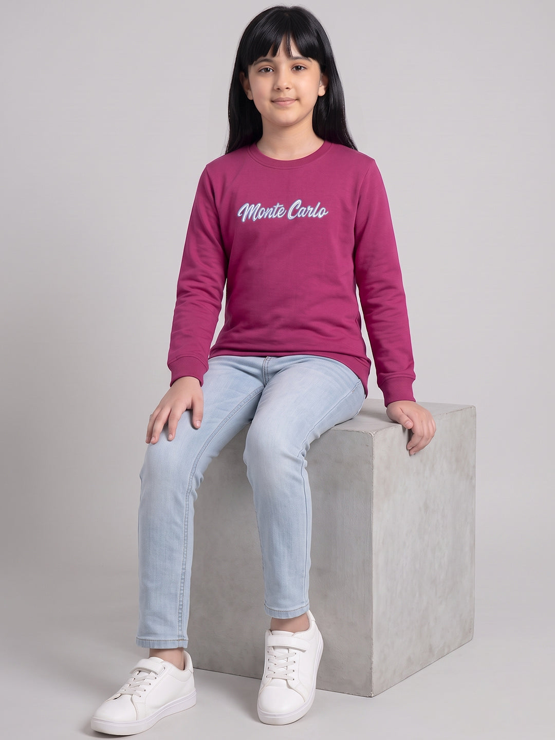 Girls Magenta Printed Round Neck Full Sleeve Sweatshirt