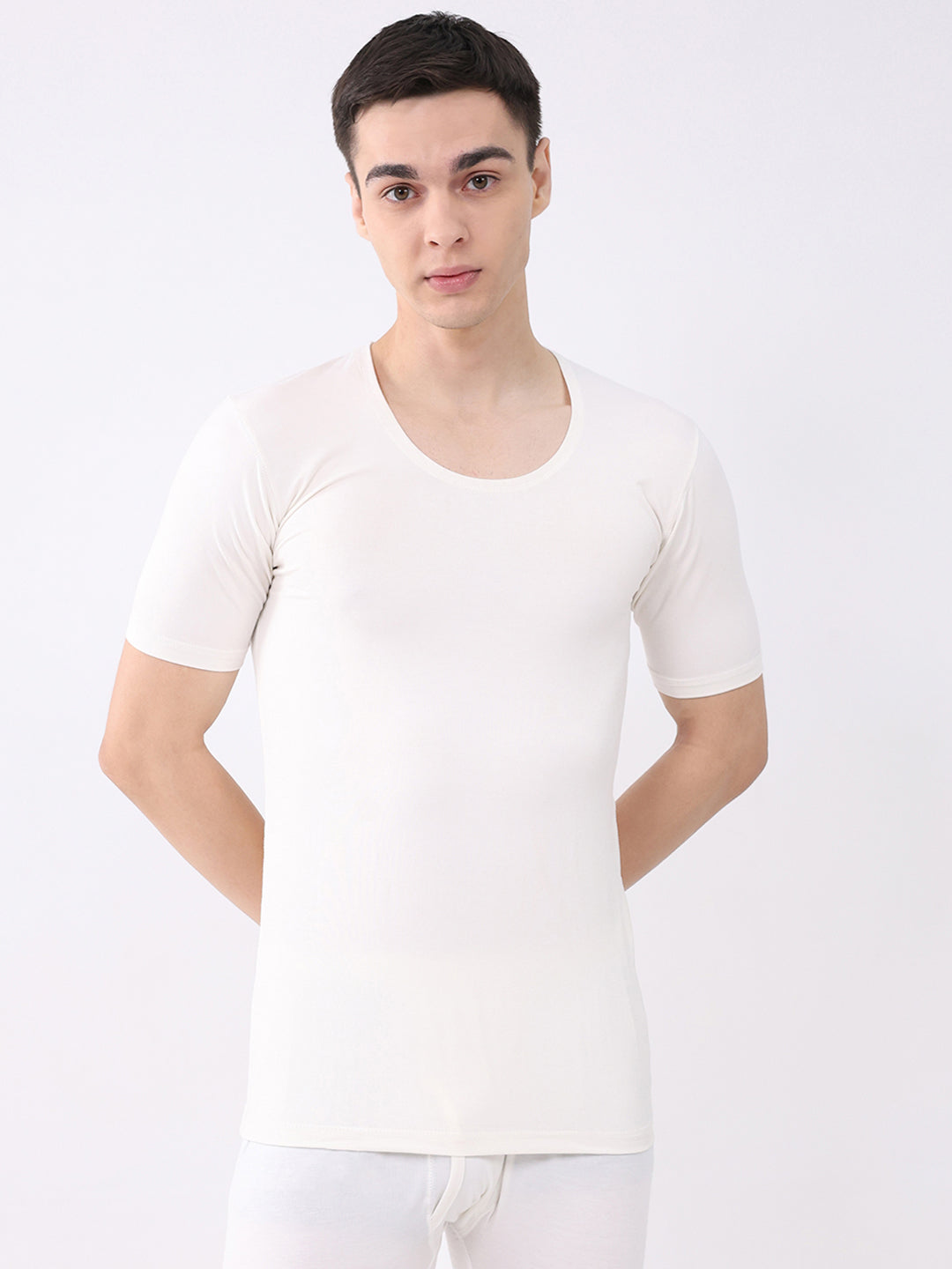 Men White Solid Round Neck Half Sleeve Thermal Vest