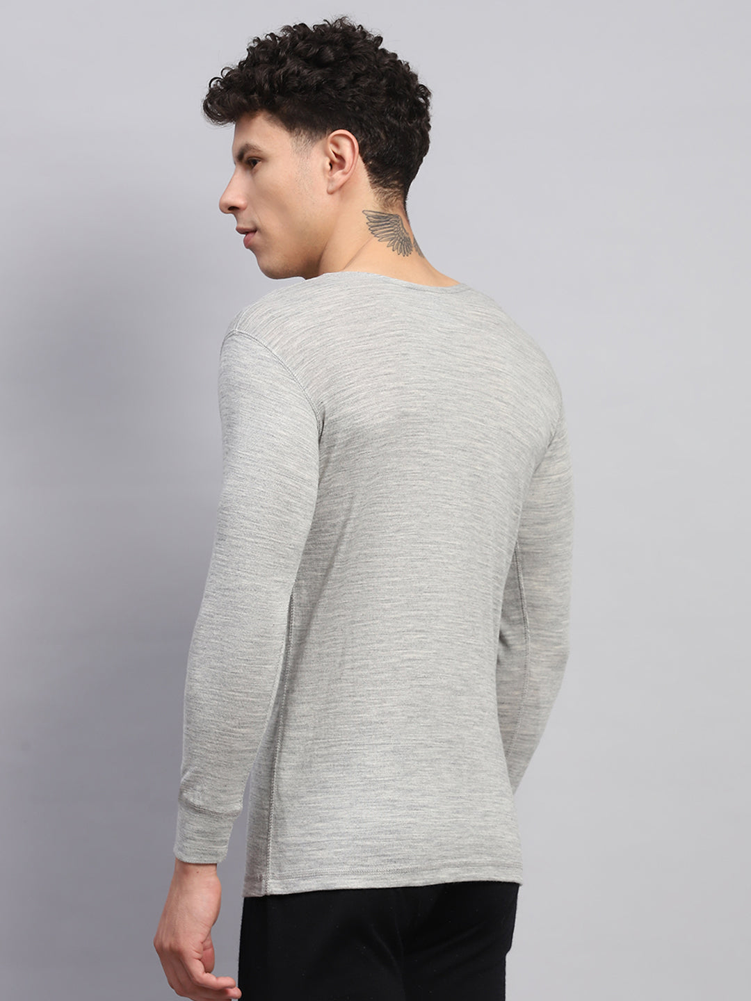 Men Grey Solid Round Neck Full Sleeve Thermal Vest