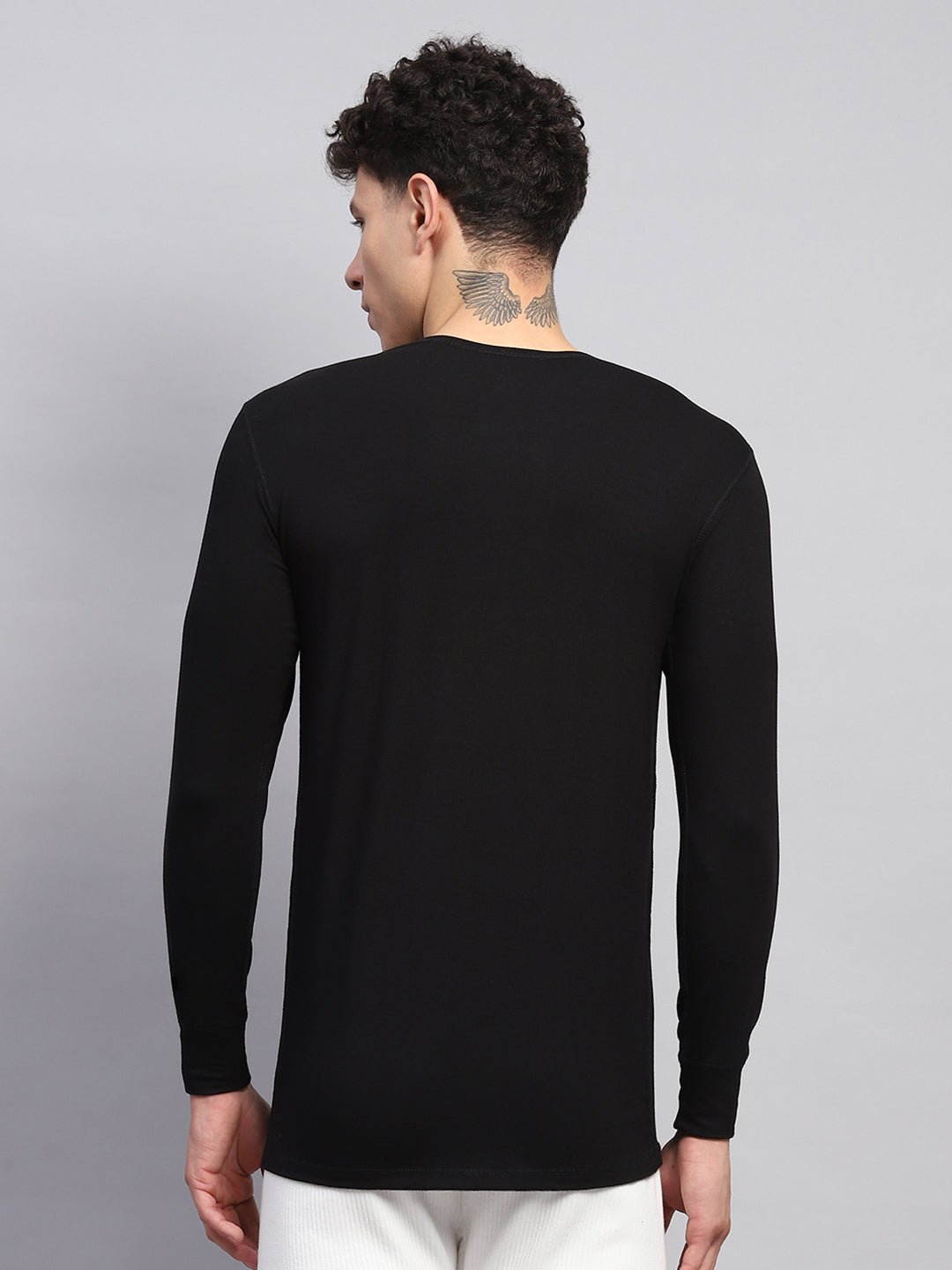 Men Black Solid Round Neck Full Sleeve Thermal Vest