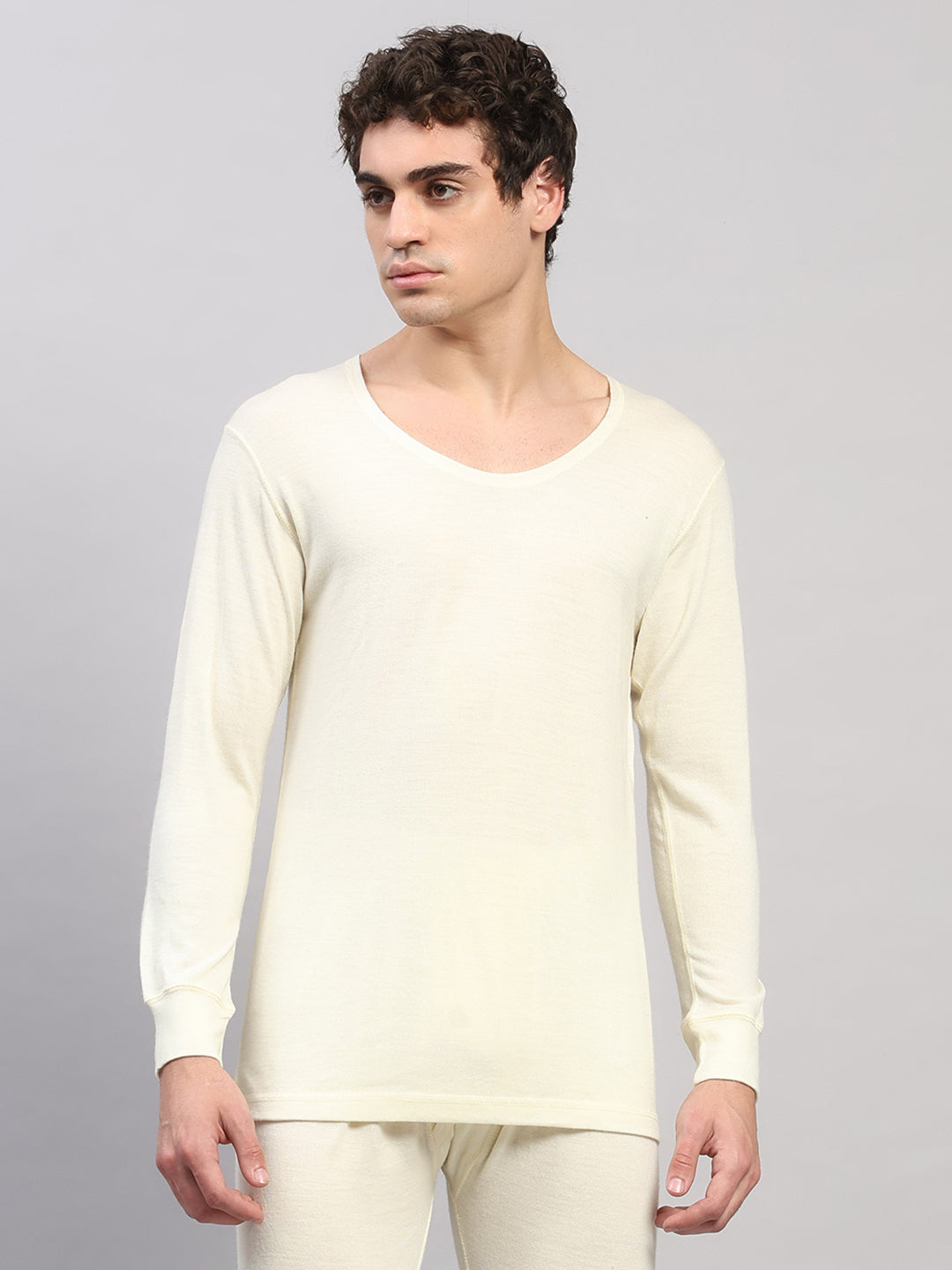 Men Cream Solid Round Neck Full Sleeve Thermal Vest