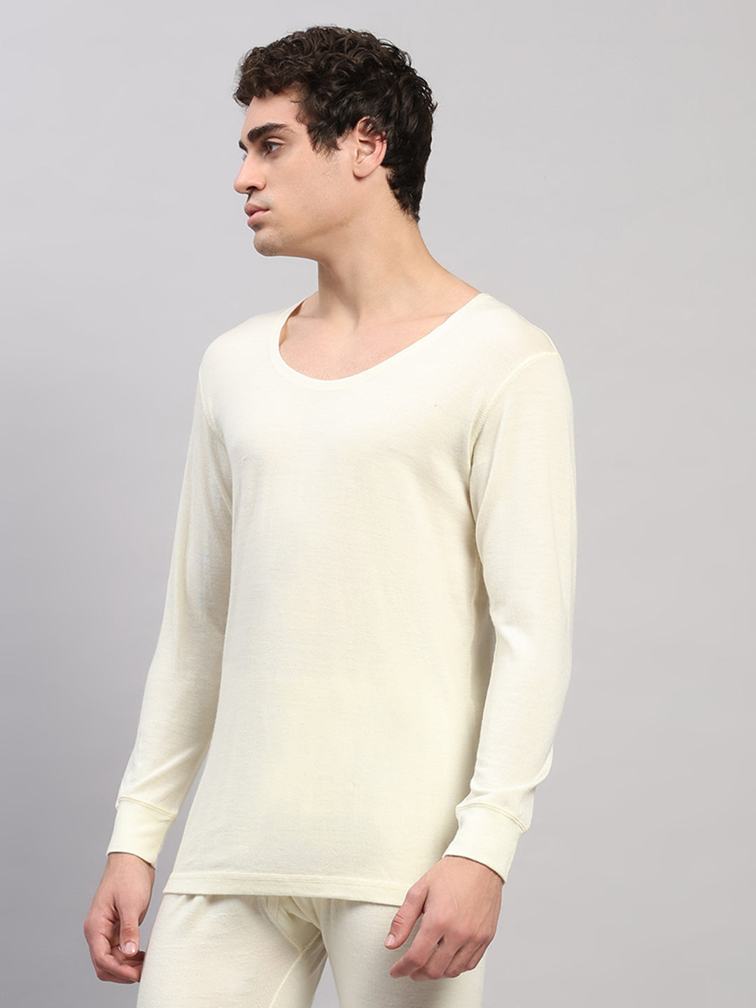 Men Cream Solid Round Neck Full Sleeve Thermal Vest